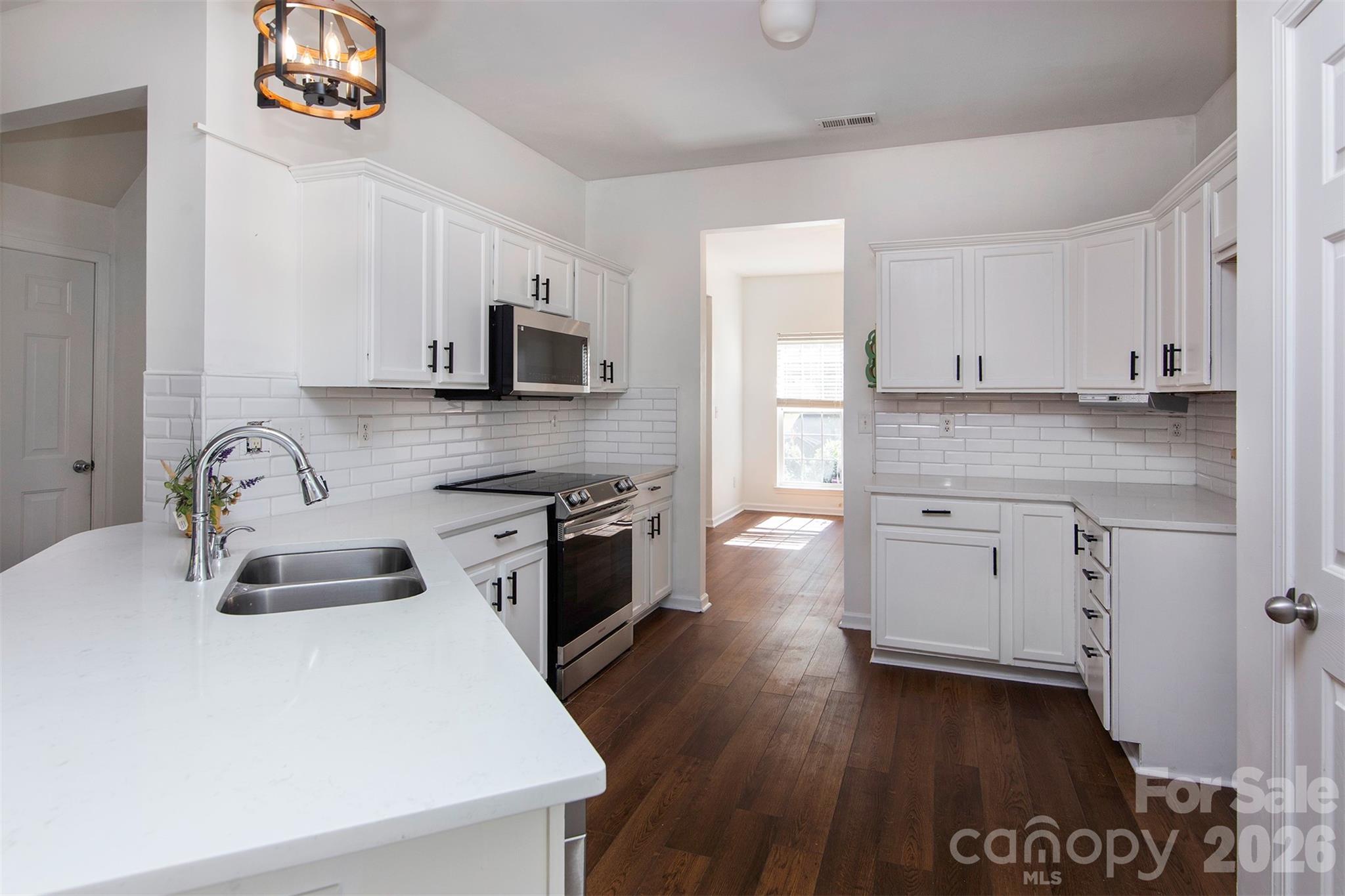 1002 Canopy Drive — Indian Trail
