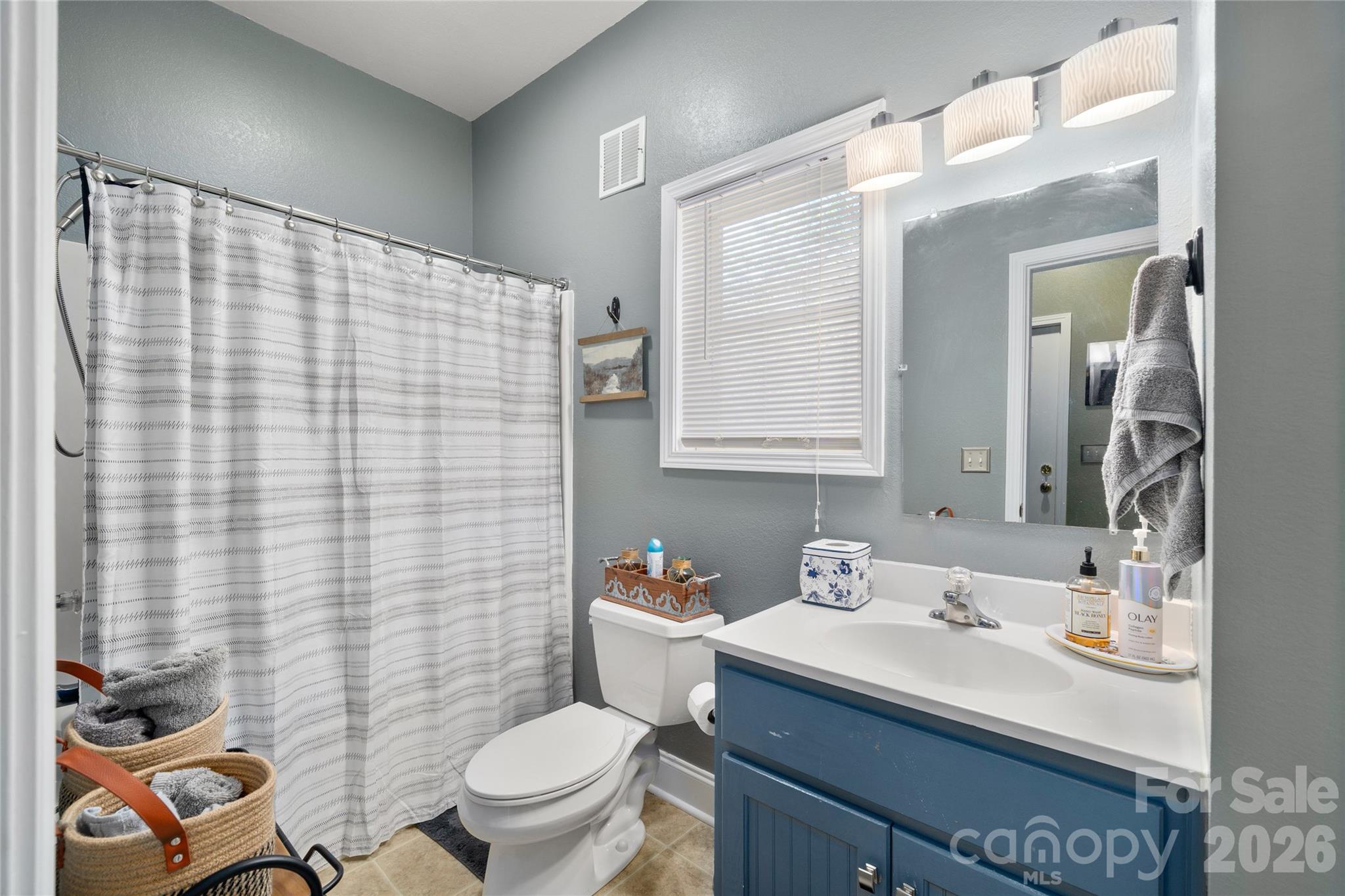 40 Whipoorwill Way — Waynesville