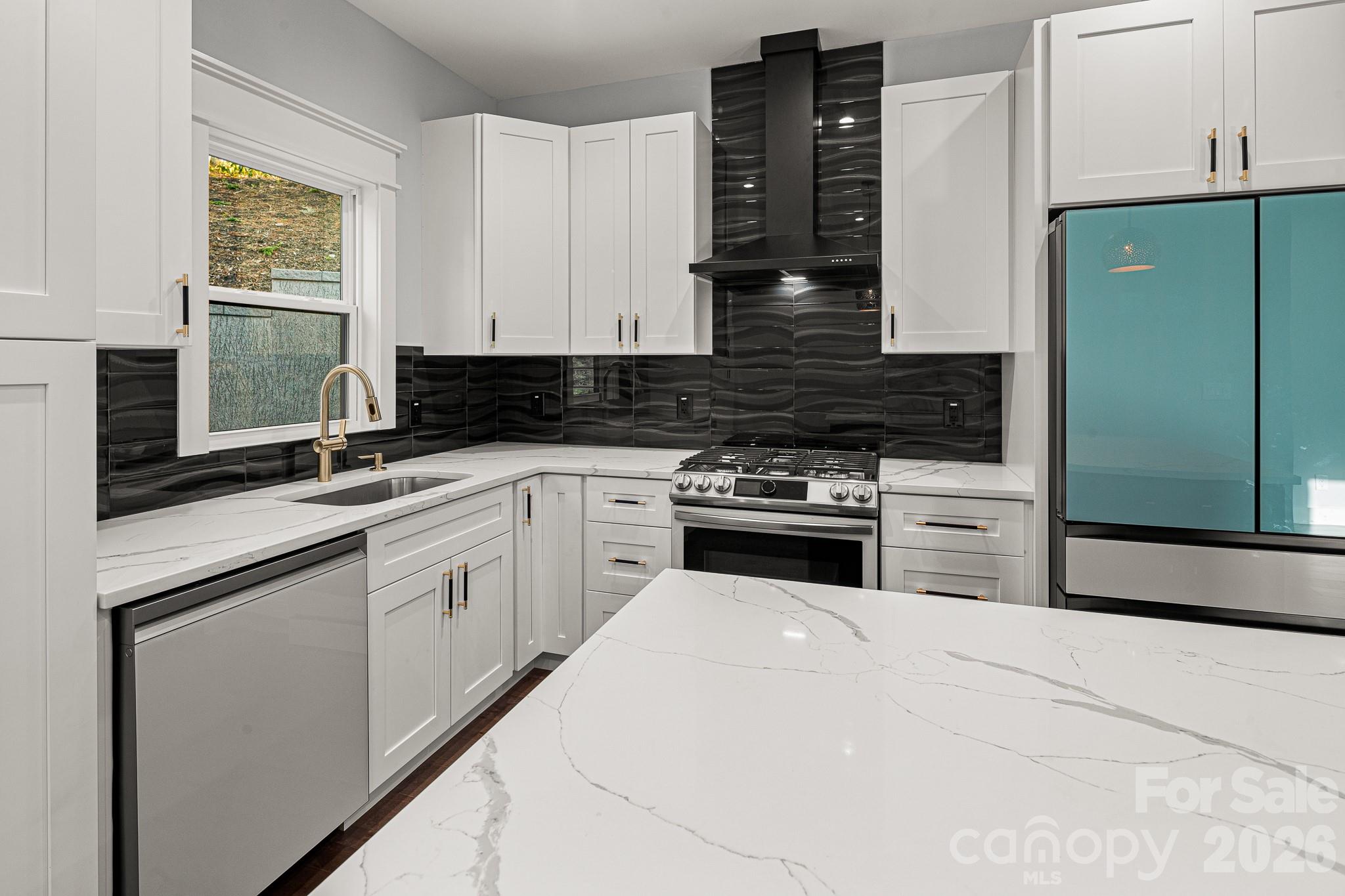 18 Winterhawk Drive — Arden