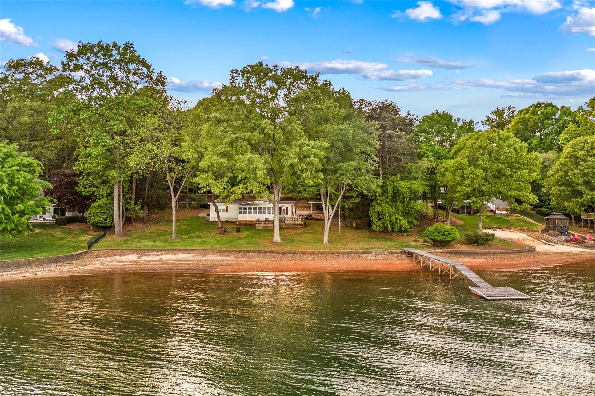 793 Kemp Road — Mooresville