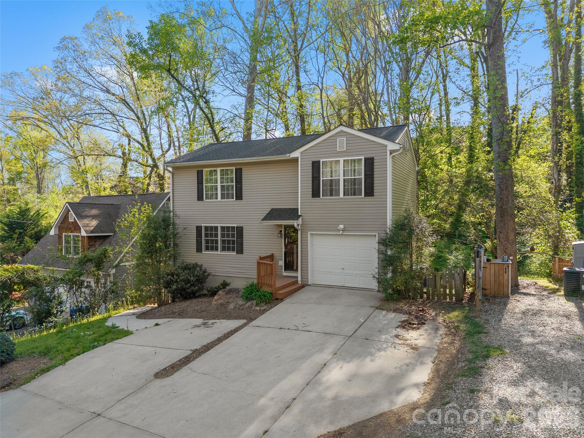 13 Castle Street — Asheville