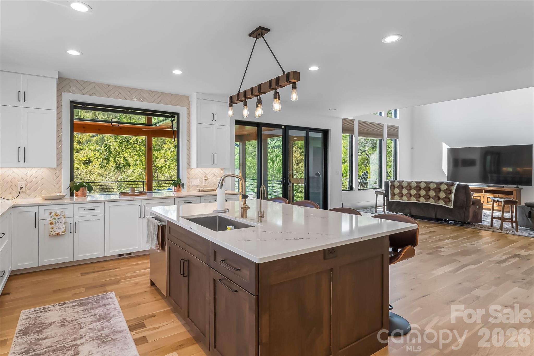 1503 Black Forest Drive — Marion
