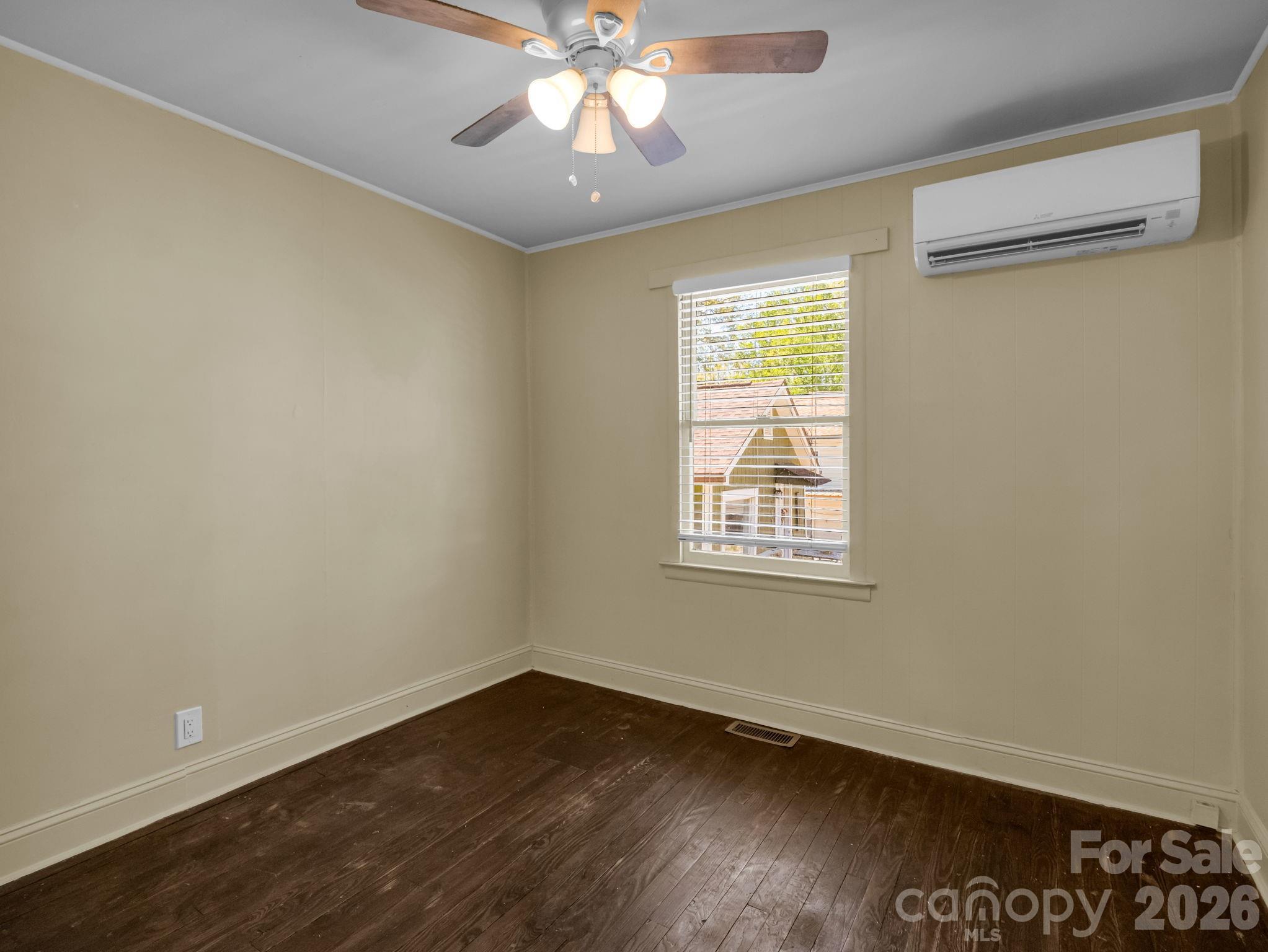 159 Onteora Boulevard — Asheville