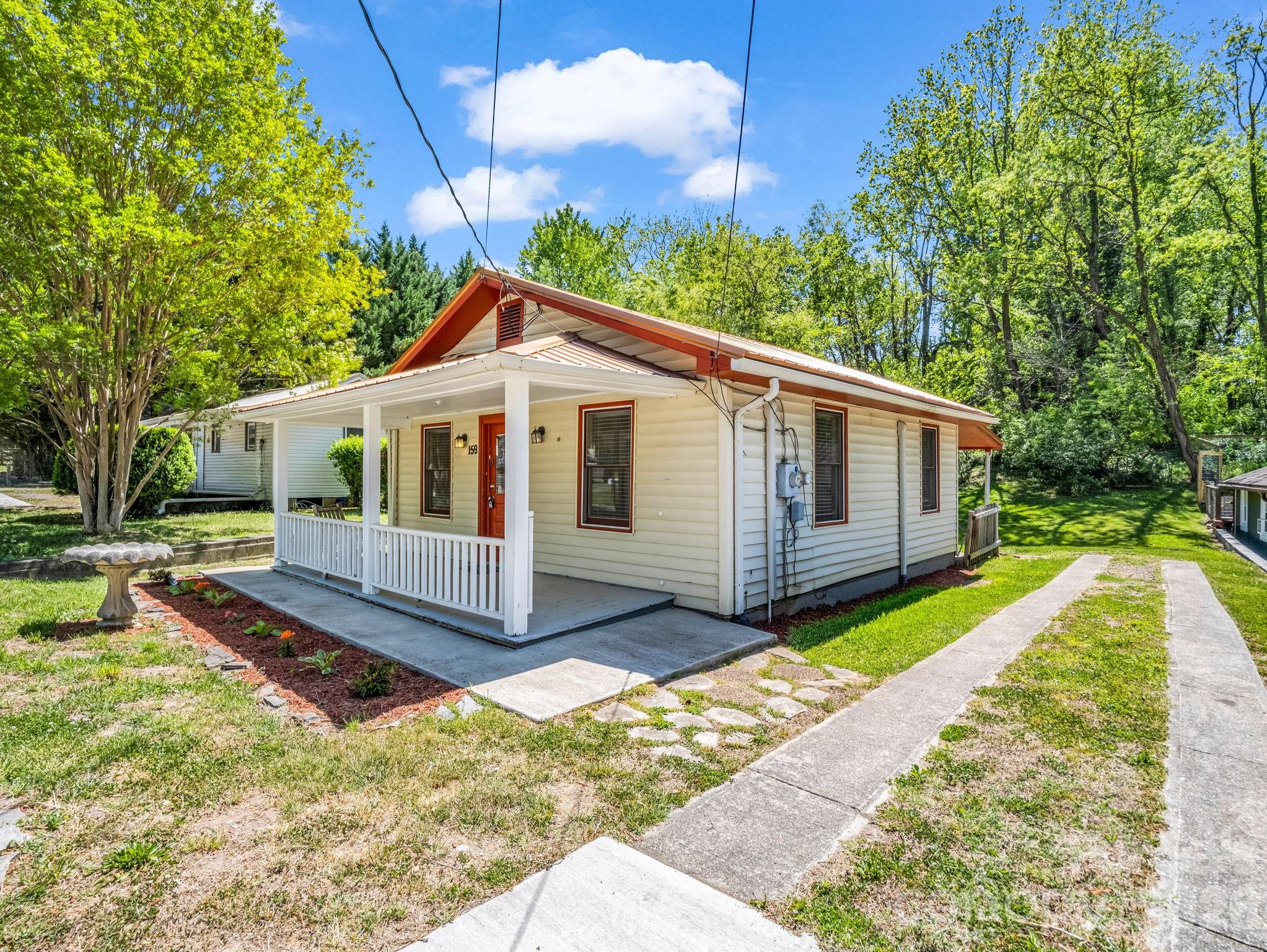 159 Onteora Boulevard — Asheville