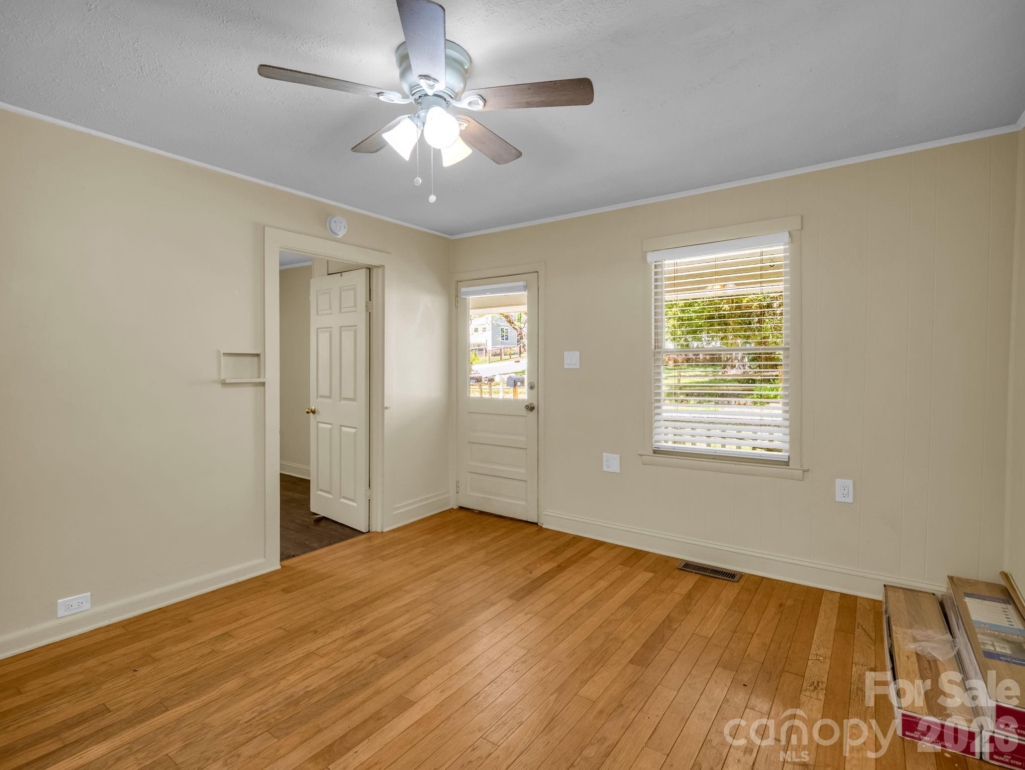 159 Onteora Boulevard — Asheville
