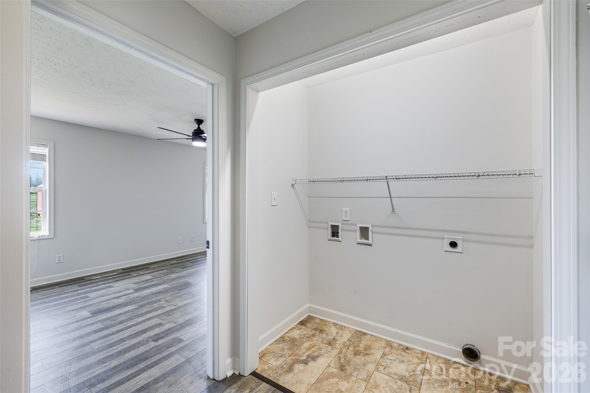 1575 Windy Holly Lane — Newton