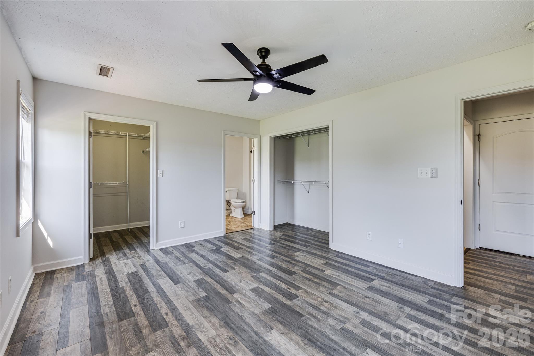 1575 Windy Holly Lane — Newton