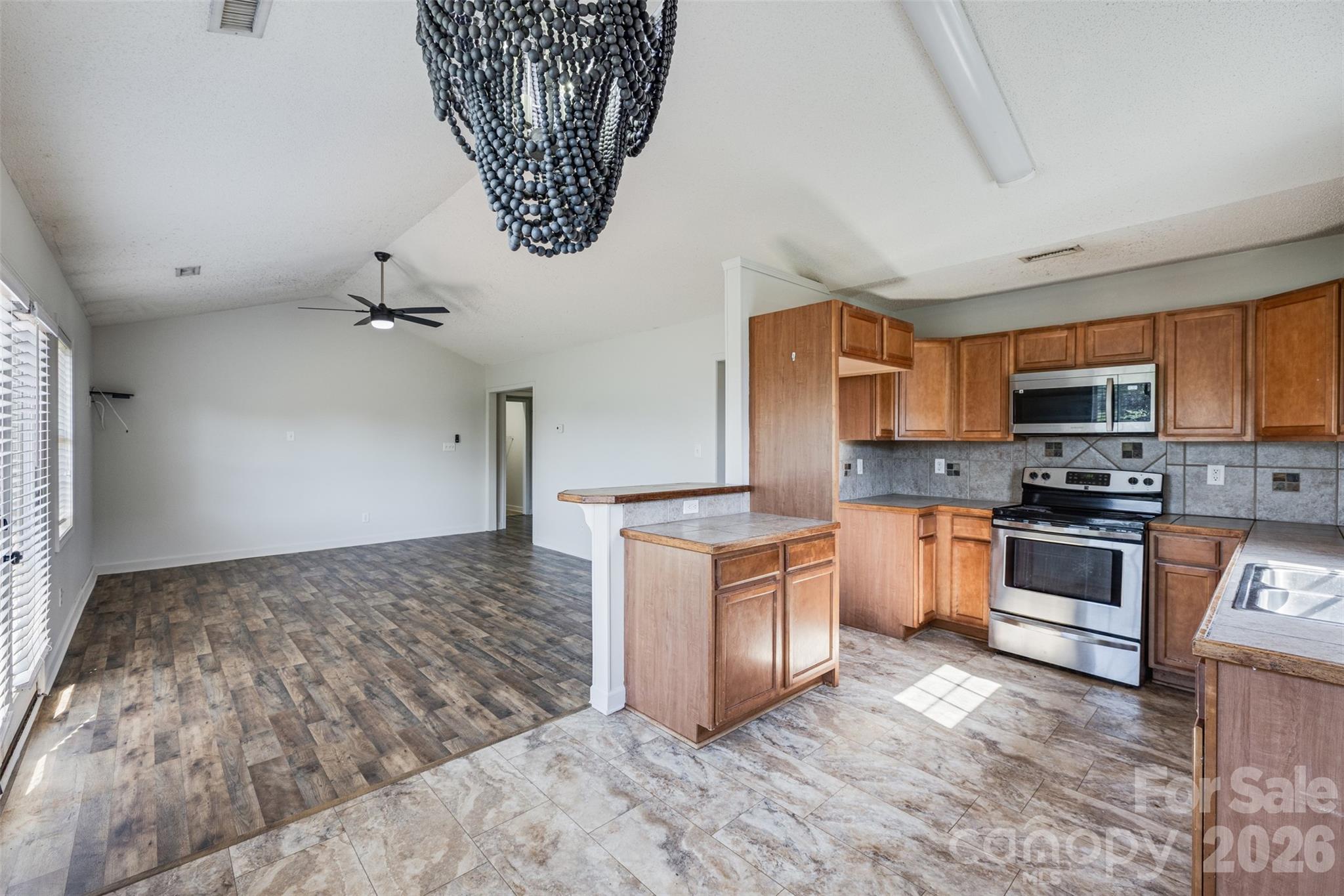 1575 Windy Holly Lane — Newton