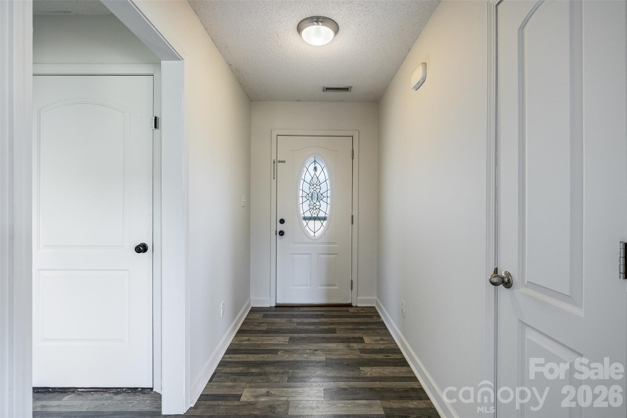 1575 Windy Holly Lane — Newton