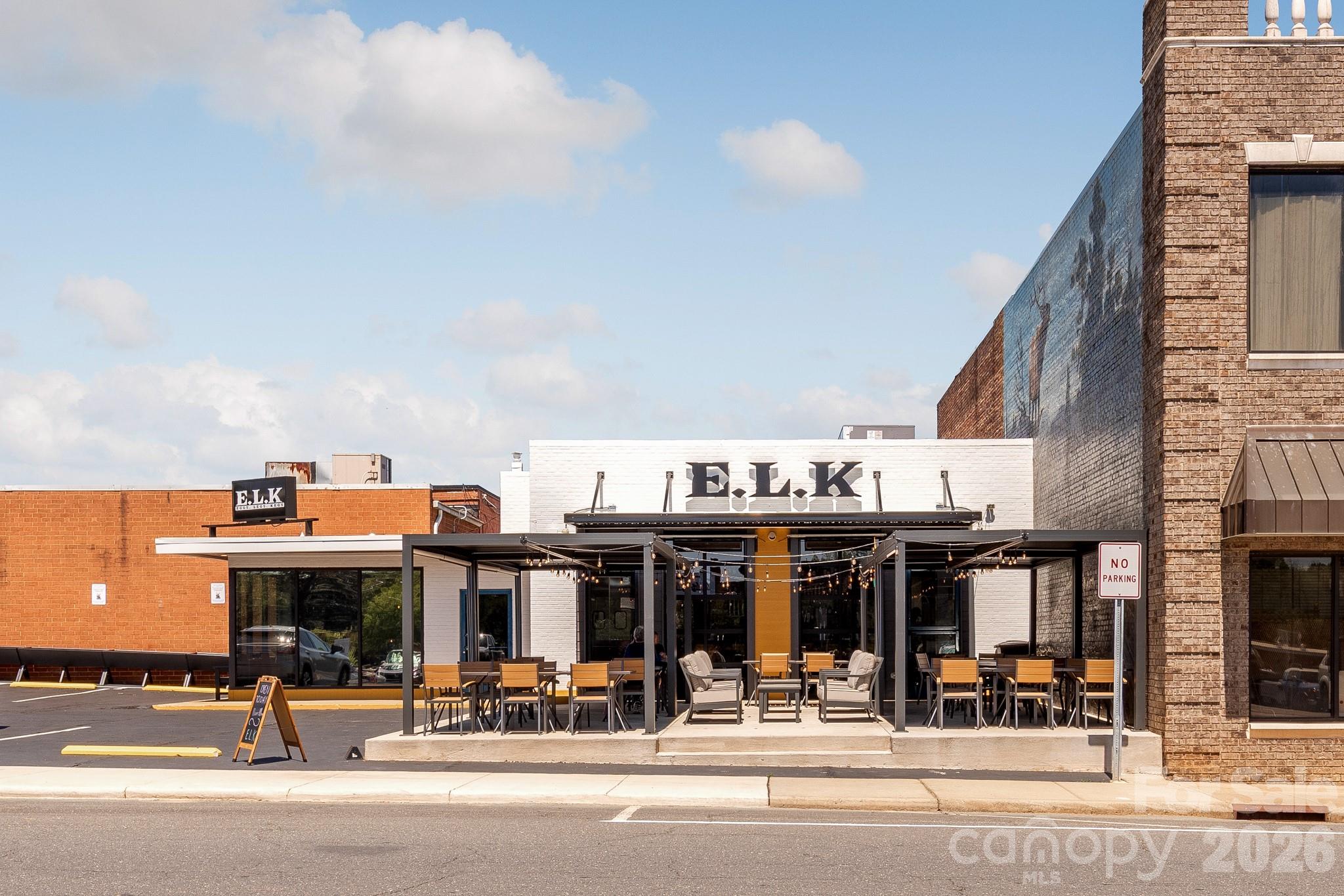 905 W Franklin Street — Monroe
