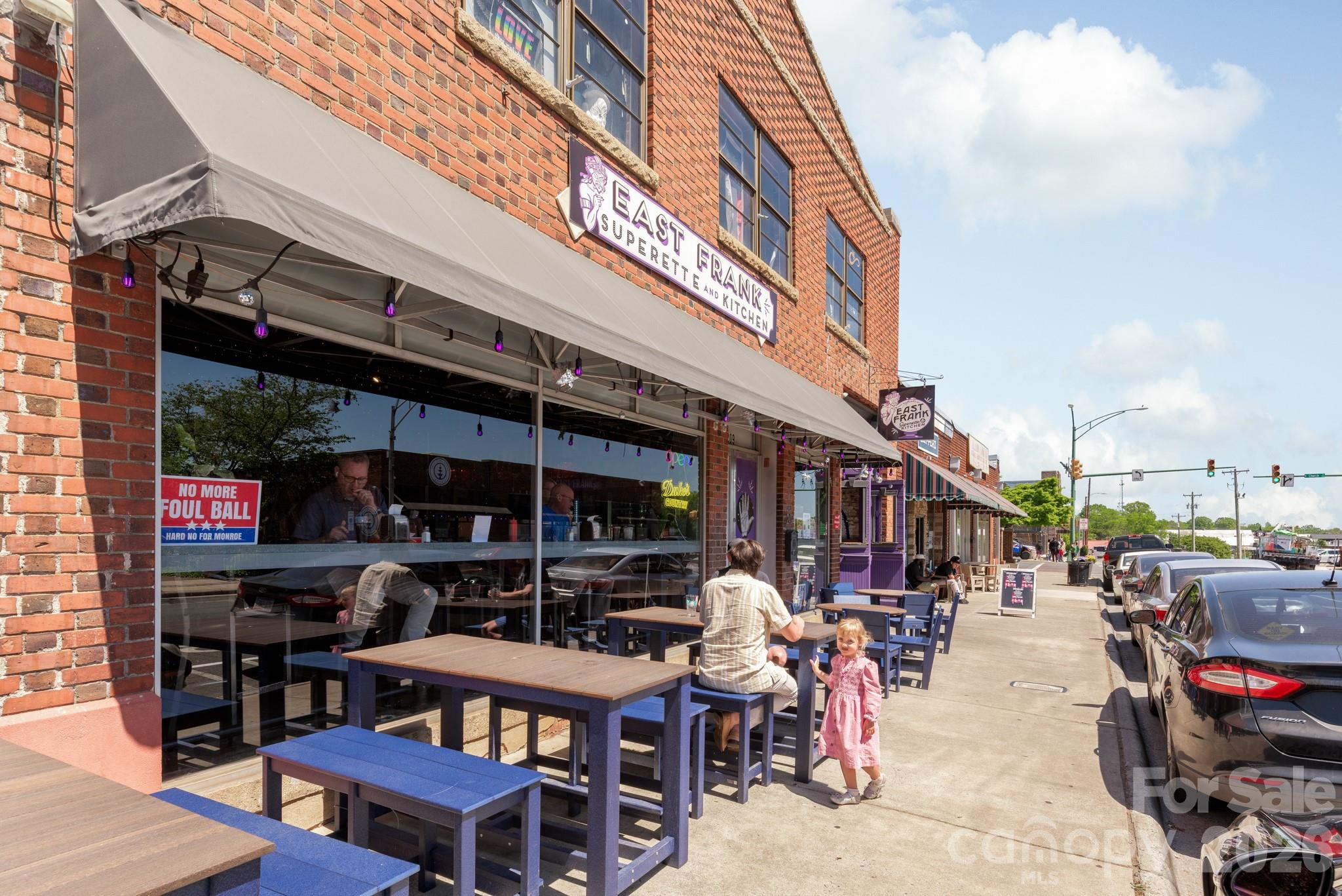 905 W Franklin Street — Monroe