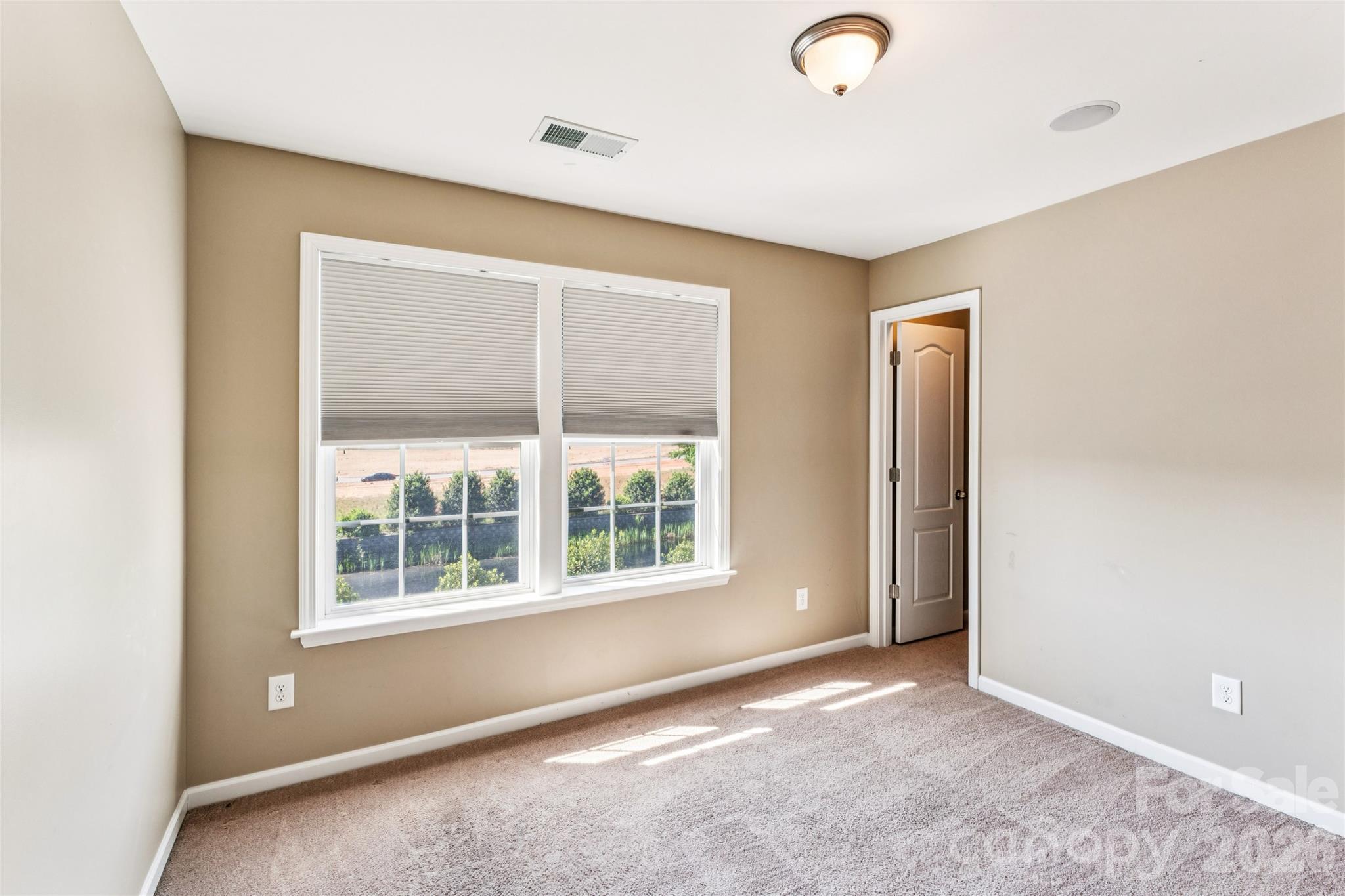 8211 Viewpoint Lane — Cornelius