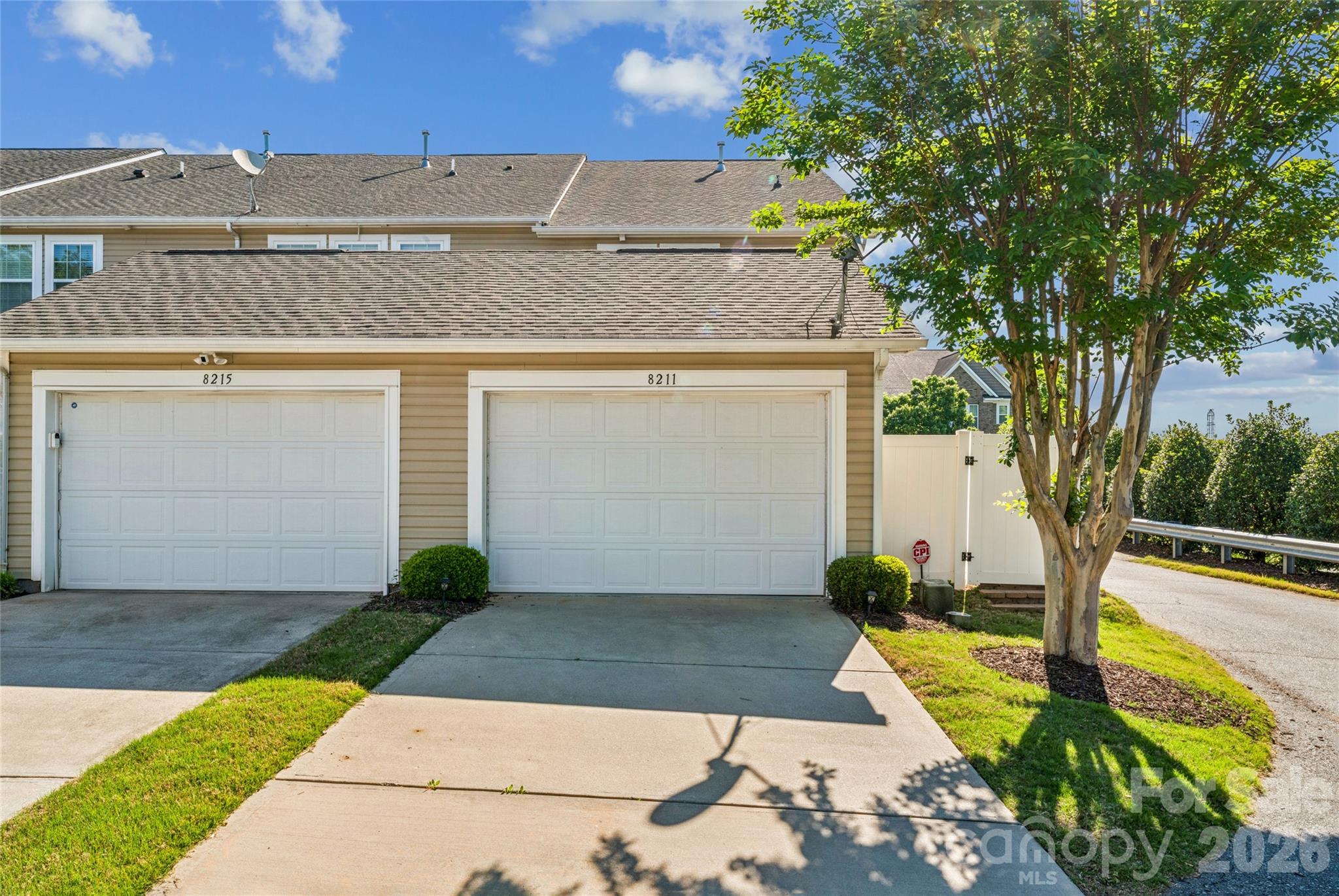 8211 Viewpoint Lane — Cornelius