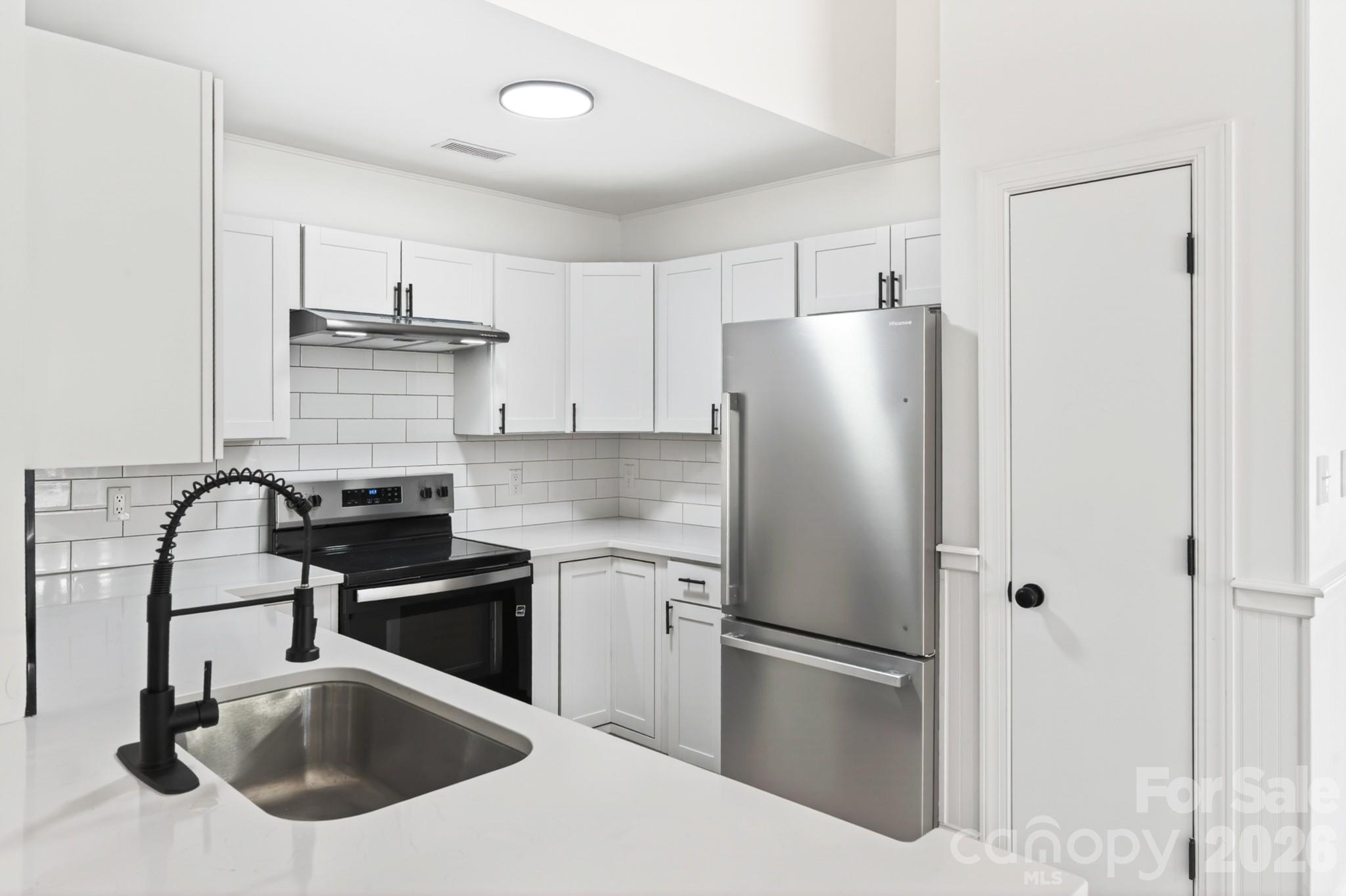 102 Daventry Place — Mooresville