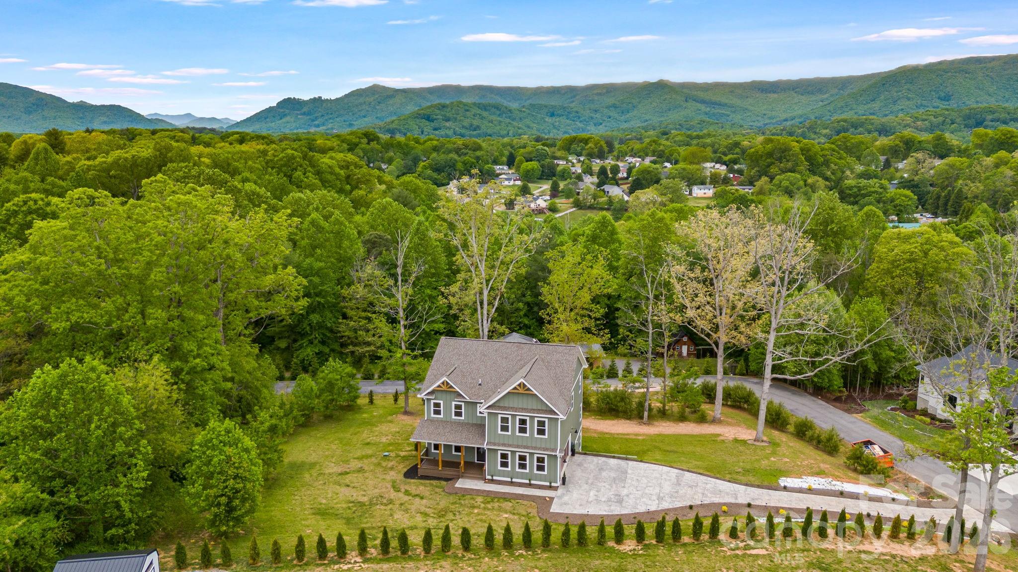 17 Baxter Woods Lane — Candler