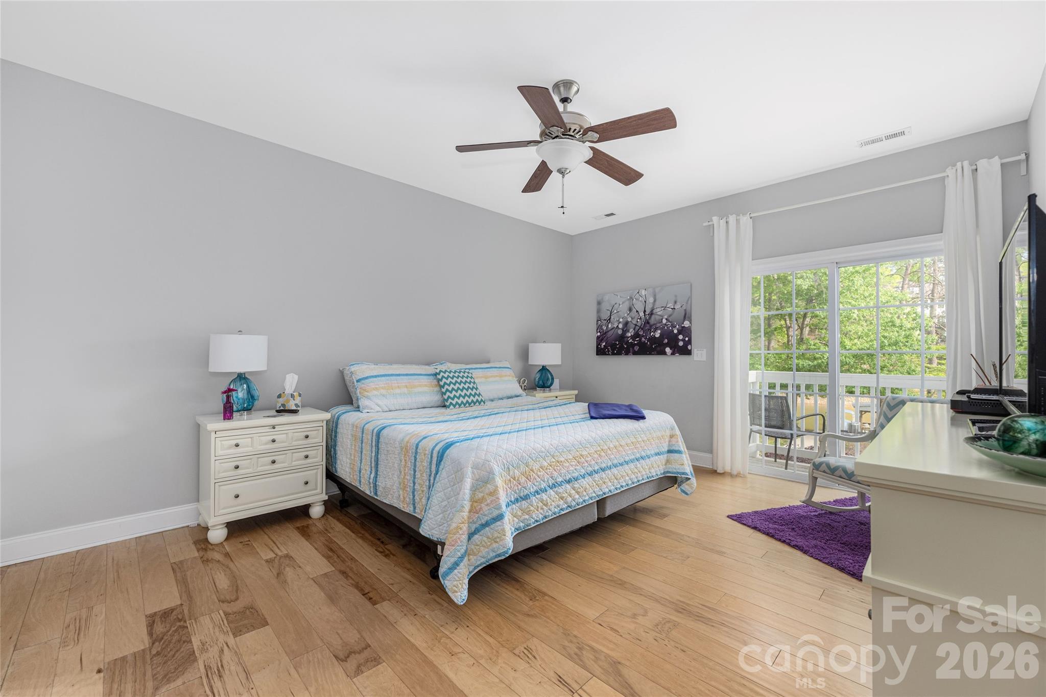 1325 Lytton Lane — Catawba
