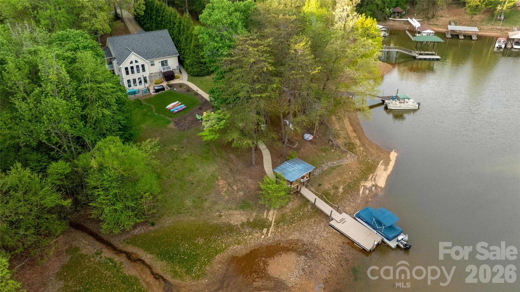 1325 Lytton Lane — Catawba