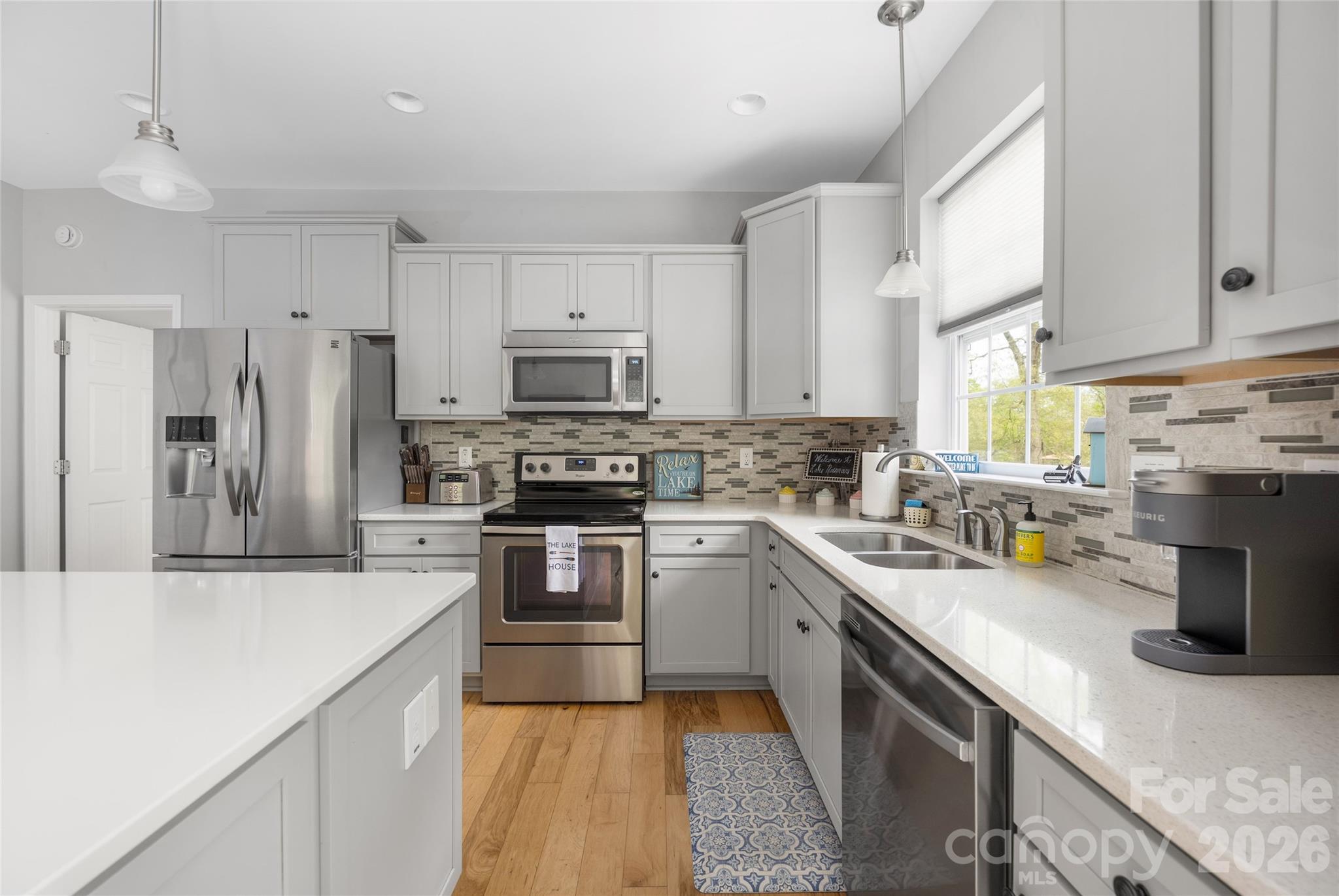 1325 Lytton Lane — Catawba