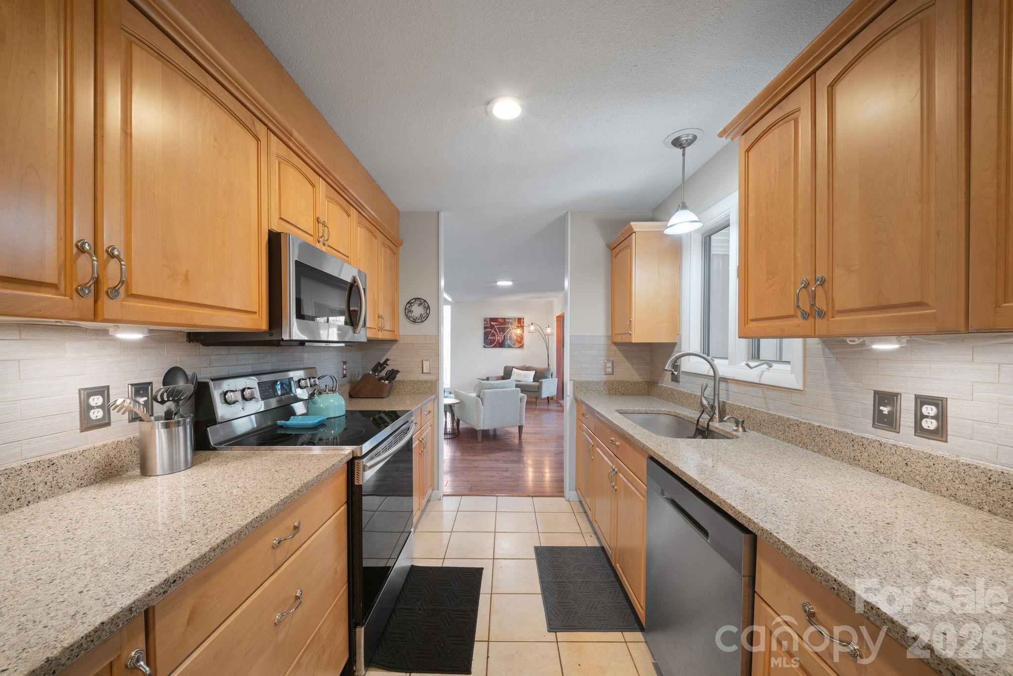 363 S Sequoyah Lane — Brevard