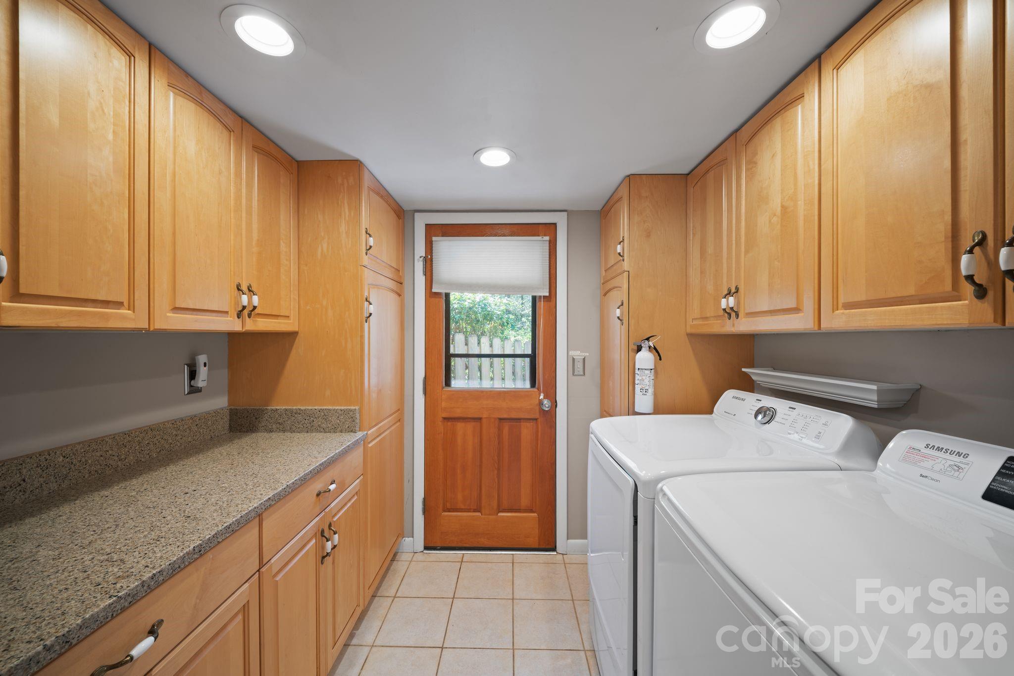 363 S Sequoyah Lane — Brevard