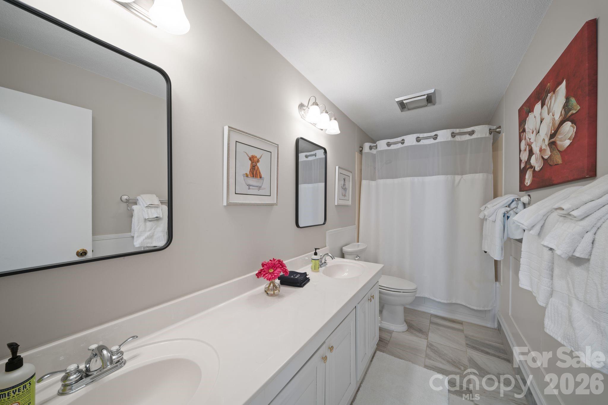 363 S Sequoyah Lane — Brevard