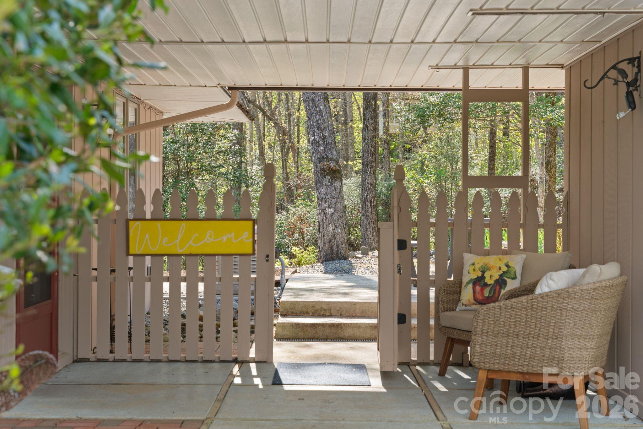 363 S Sequoyah Lane — Brevard
