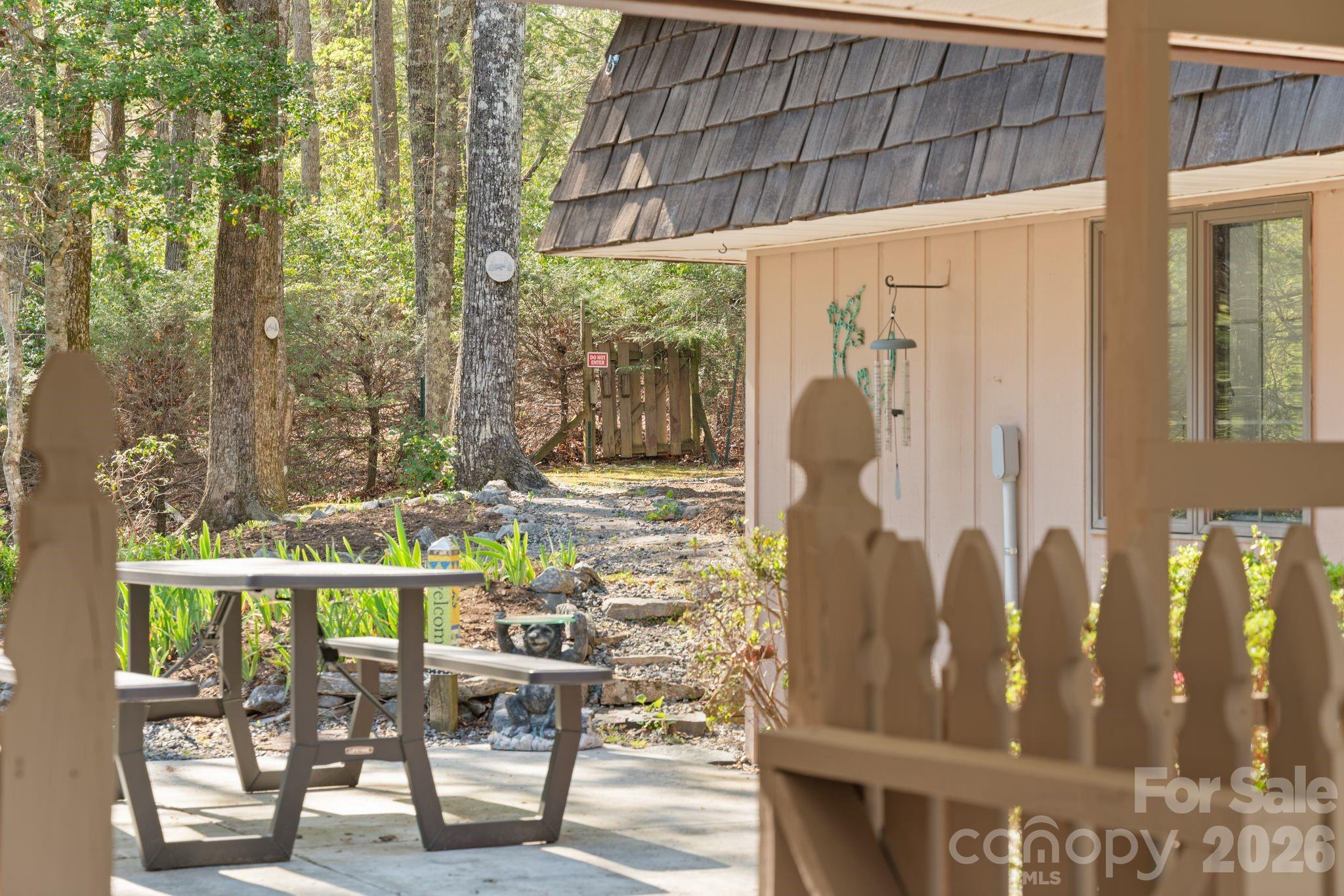 363 S Sequoyah Lane — Brevard