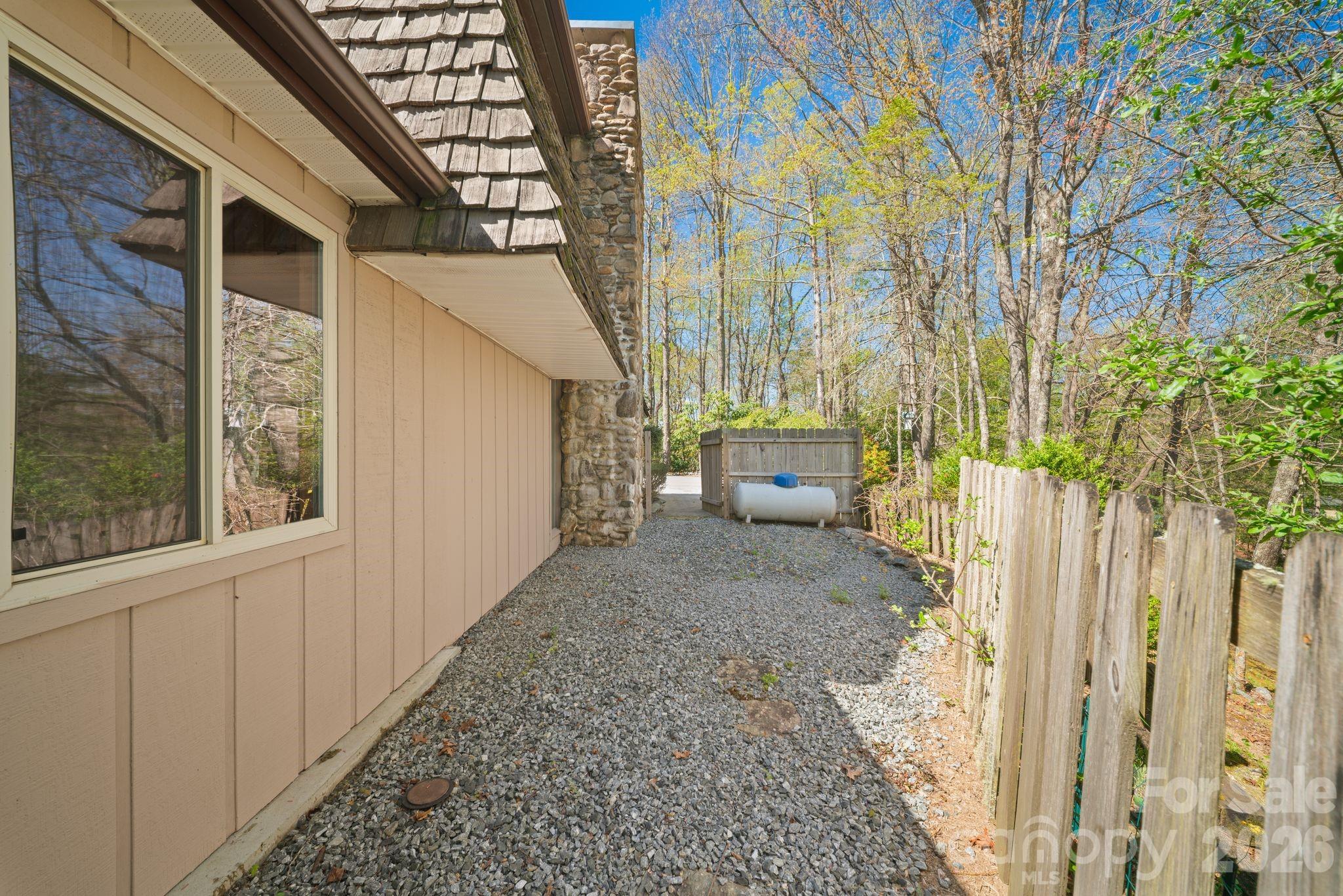 363 S Sequoyah Lane — Brevard