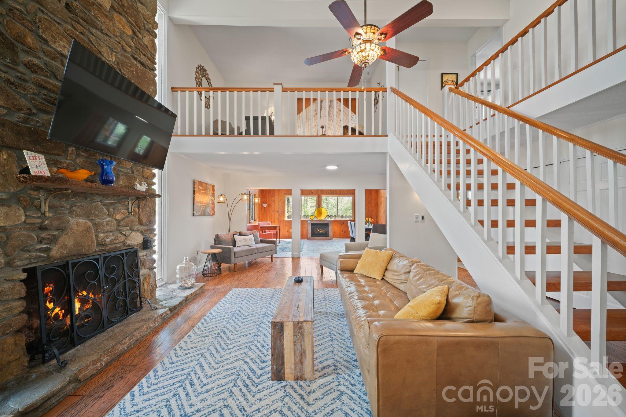 363 S Sequoyah Lane — Brevard