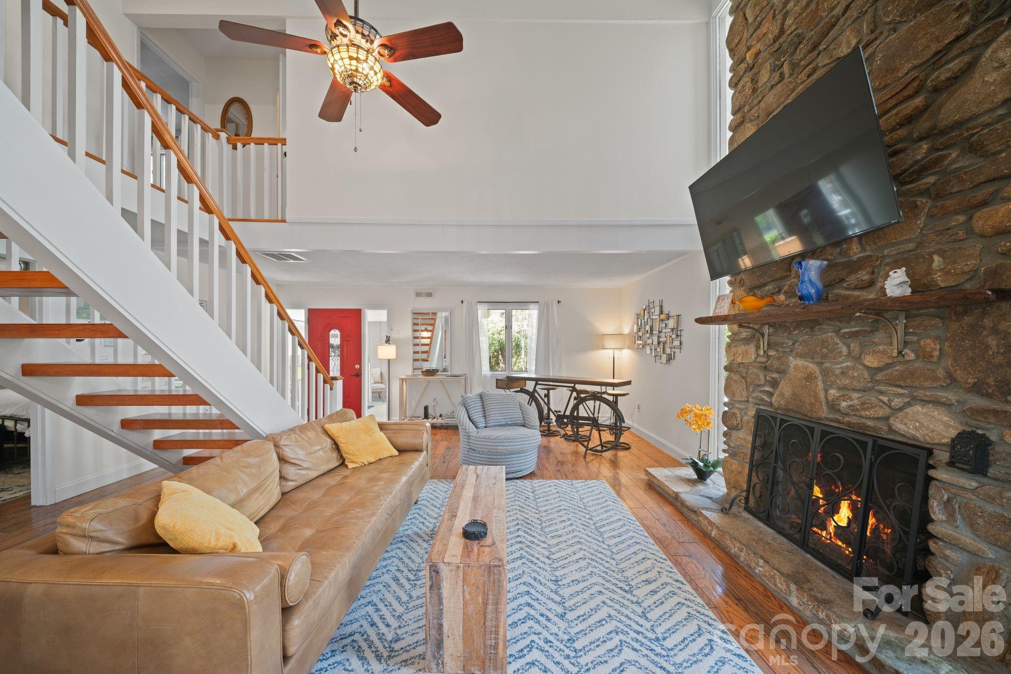 363 S Sequoyah Lane — Brevard