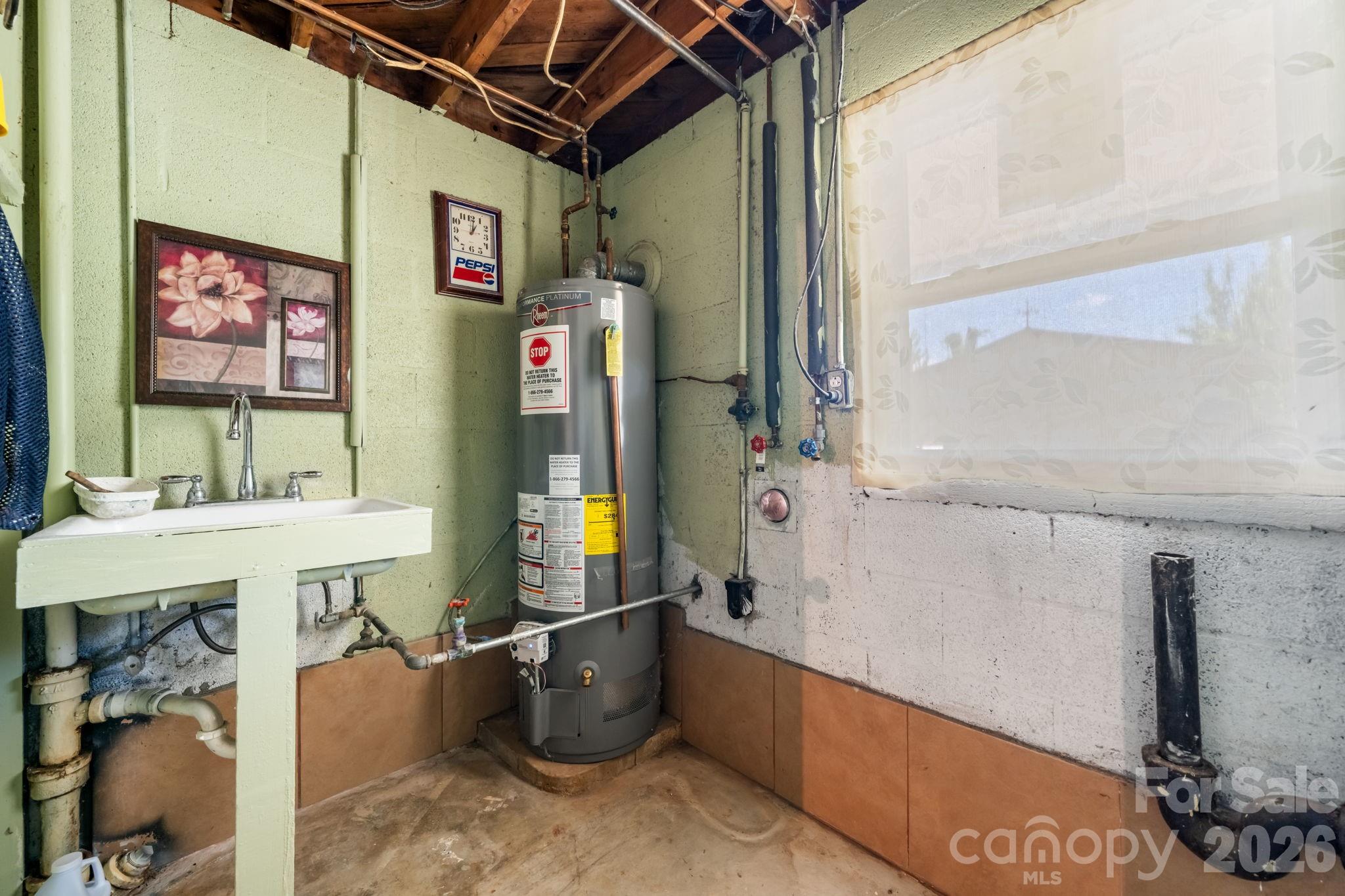 24 Midway Street — Granite Falls
