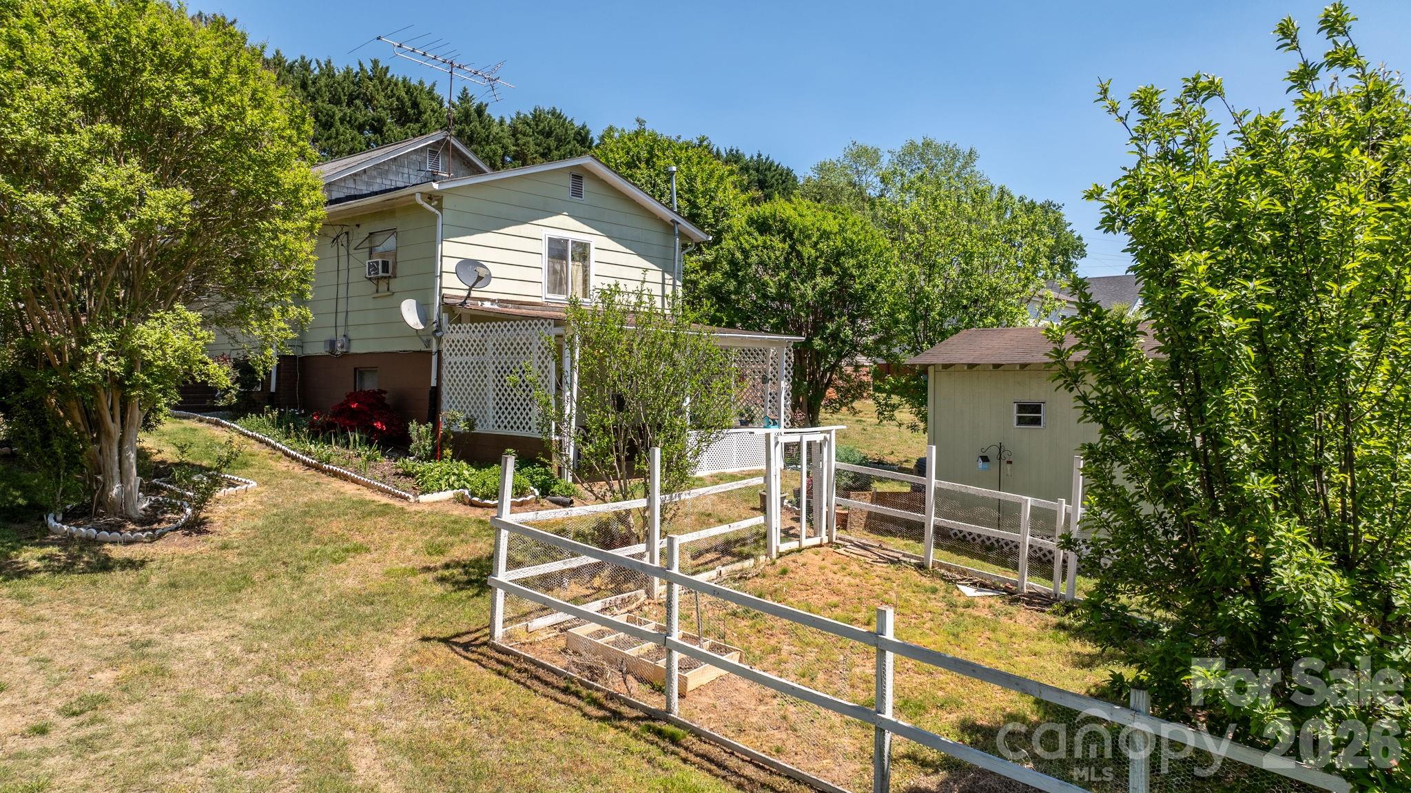 24 Midway Street — Granite Falls