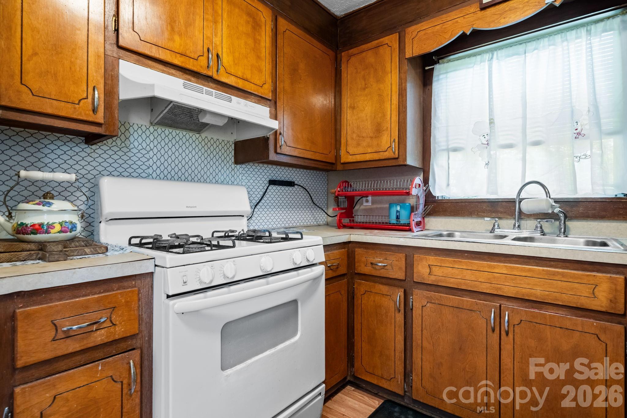 24 Midway Street — Granite Falls