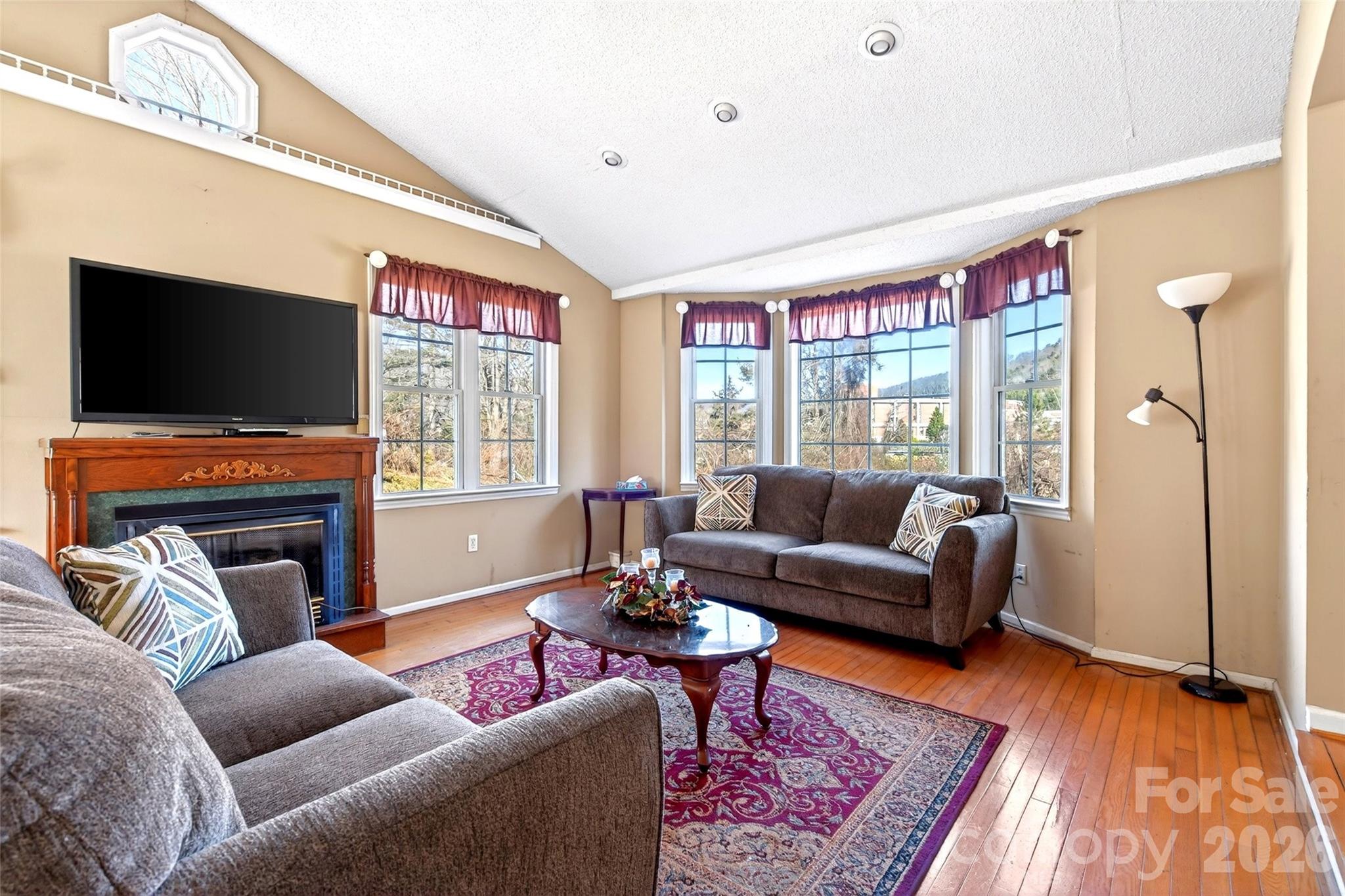106 Chapel Street — Spruce Pine