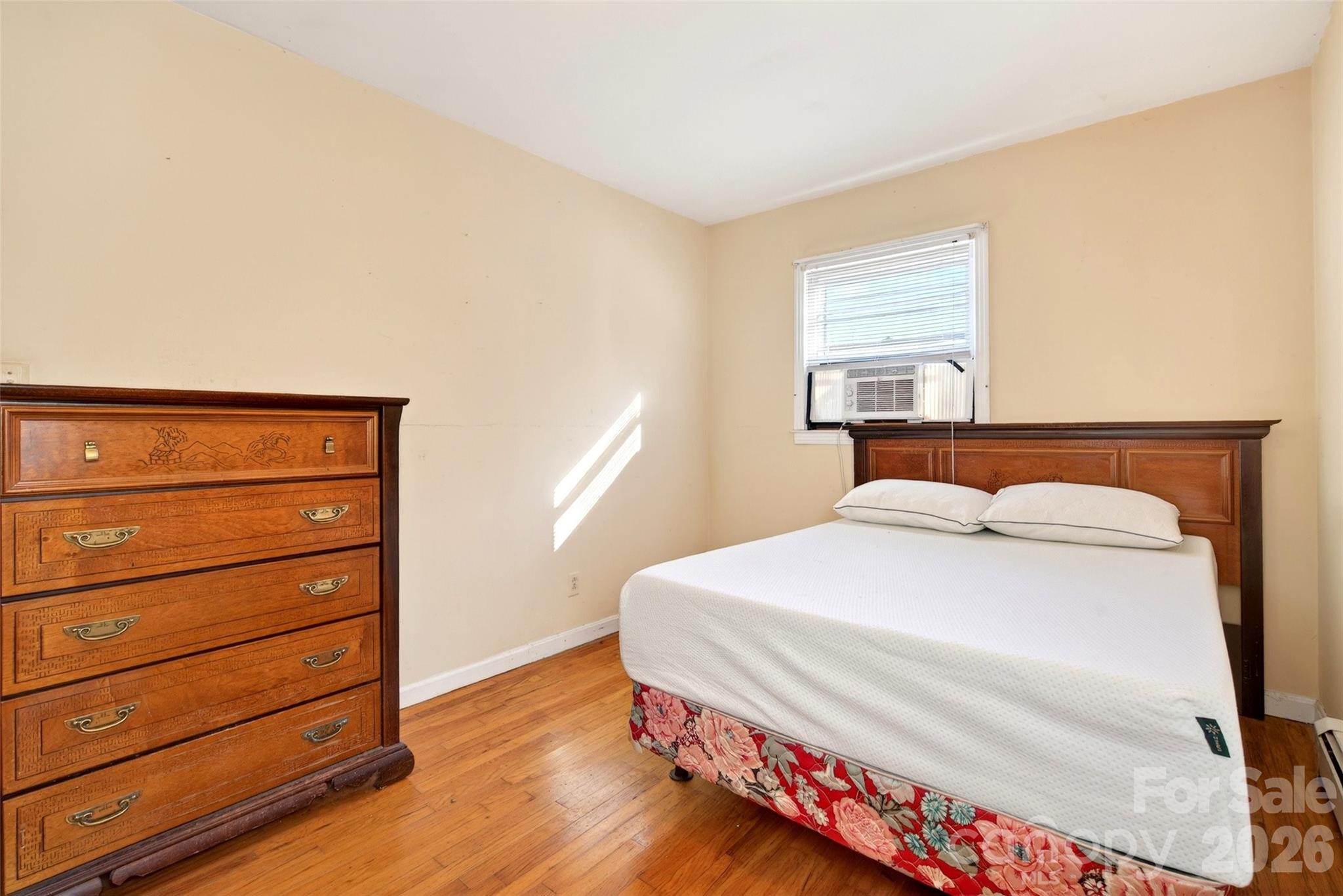 106 Chapel Street — Spruce Pine