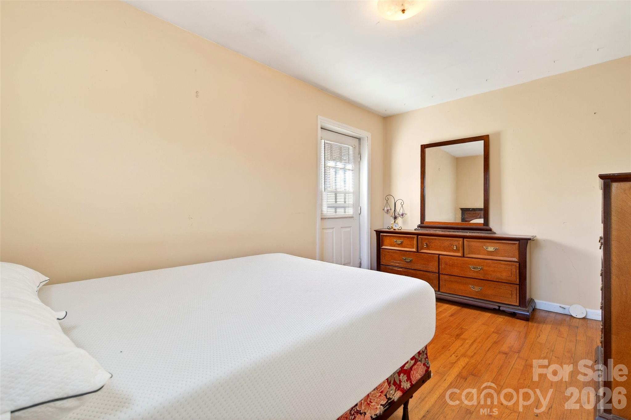 106 Chapel Street — Spruce Pine