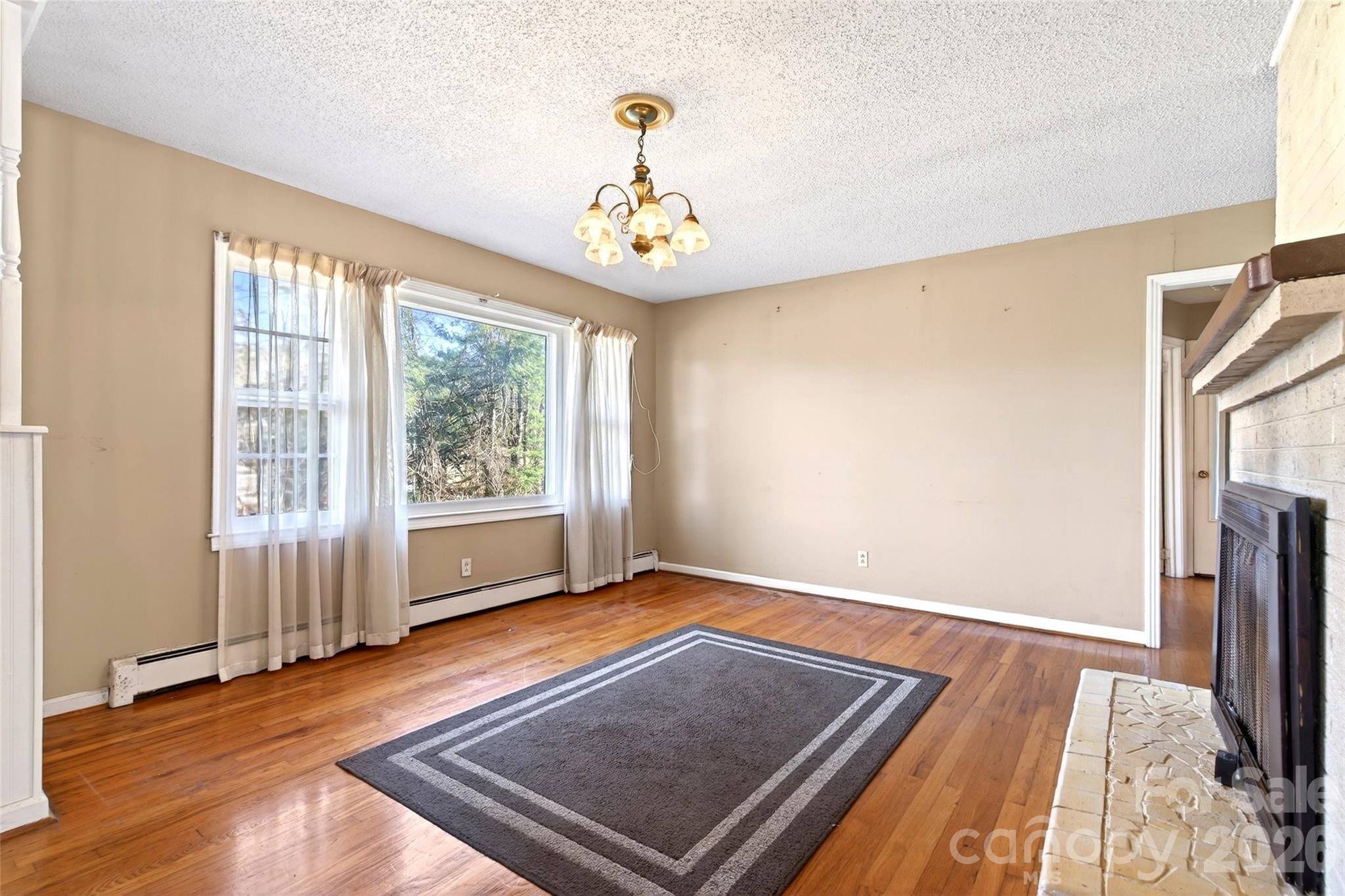 106 Chapel Street — Spruce Pine