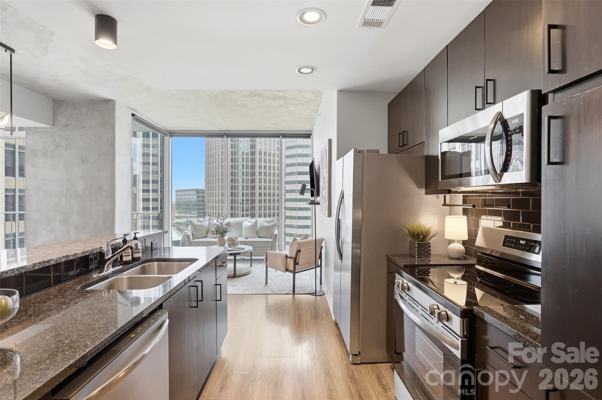 210 N Church Street #1807 — Charlotte