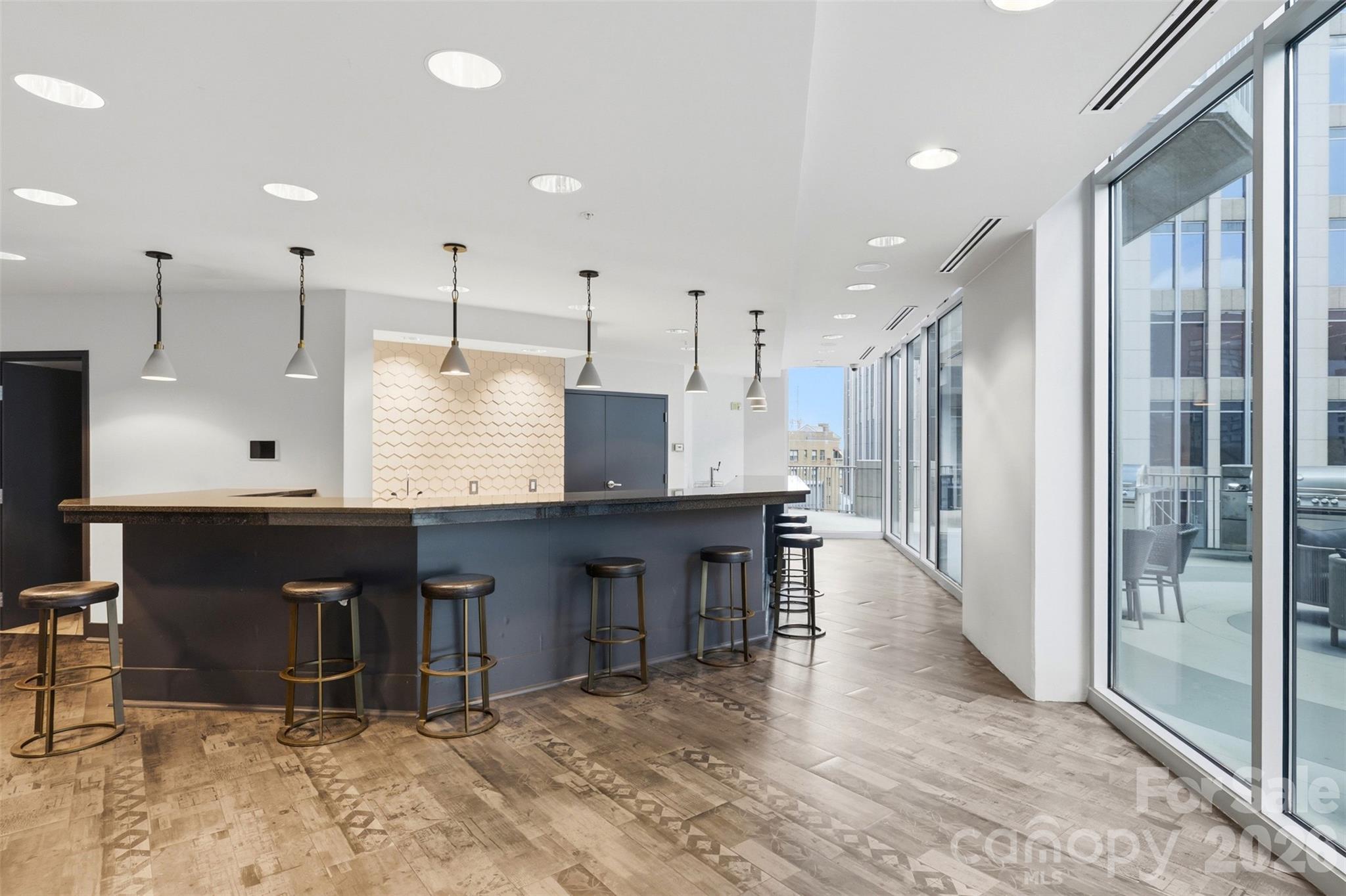 210 N Church Street #1807 — Charlotte