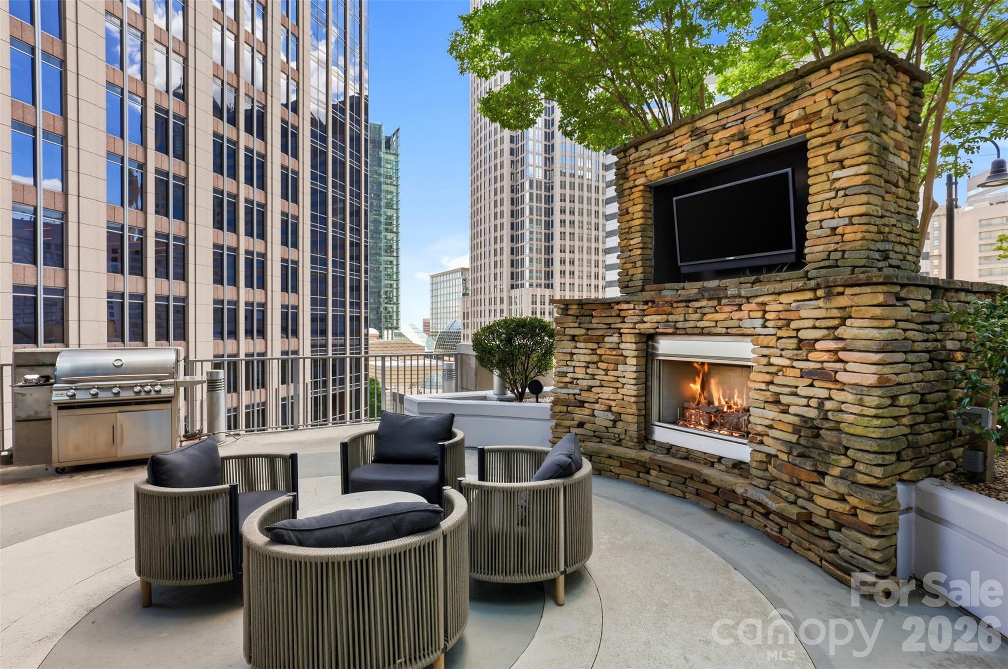 210 N Church Street #1807 — Charlotte
