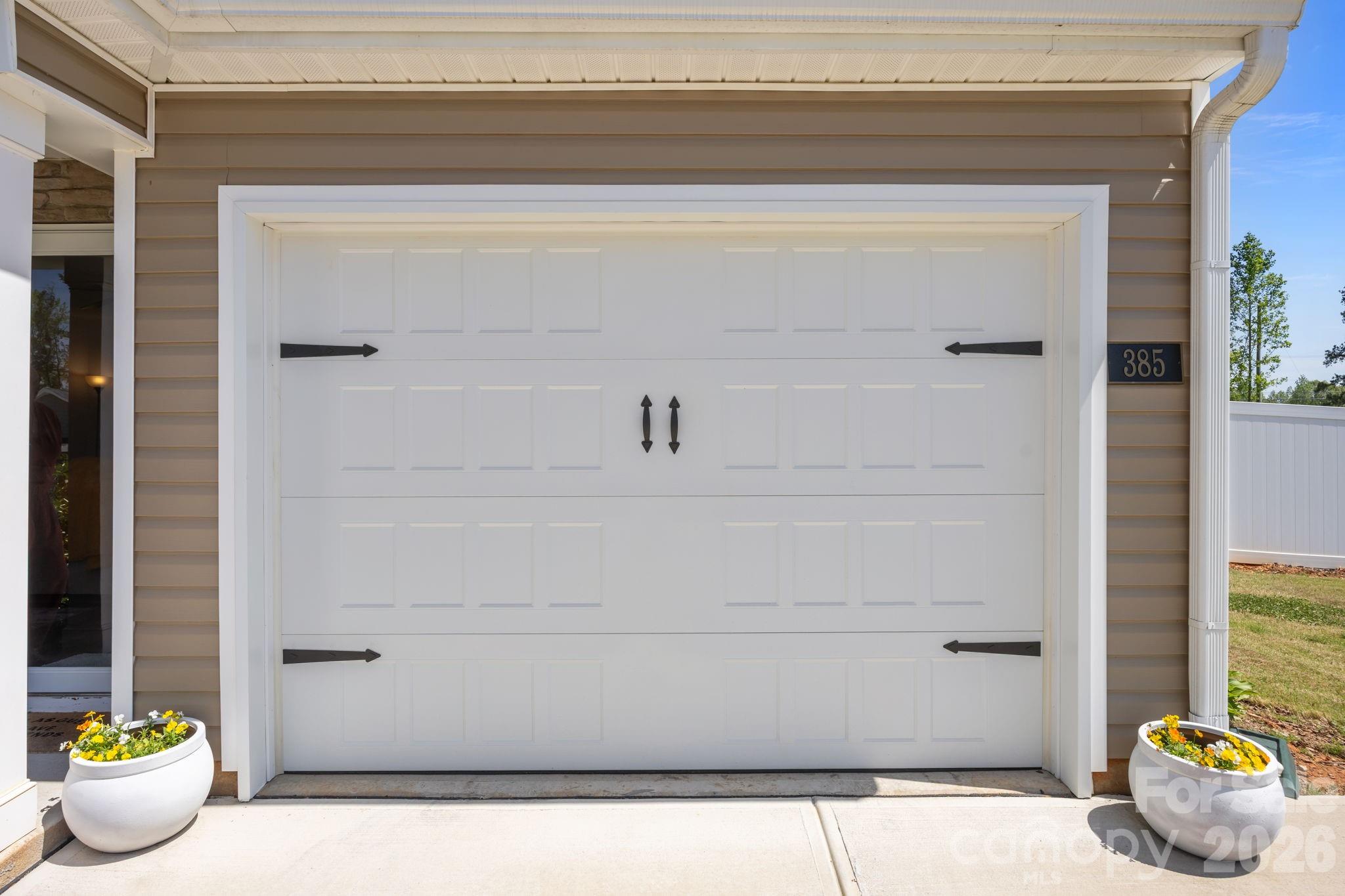 385 Olivia Court — Lexington