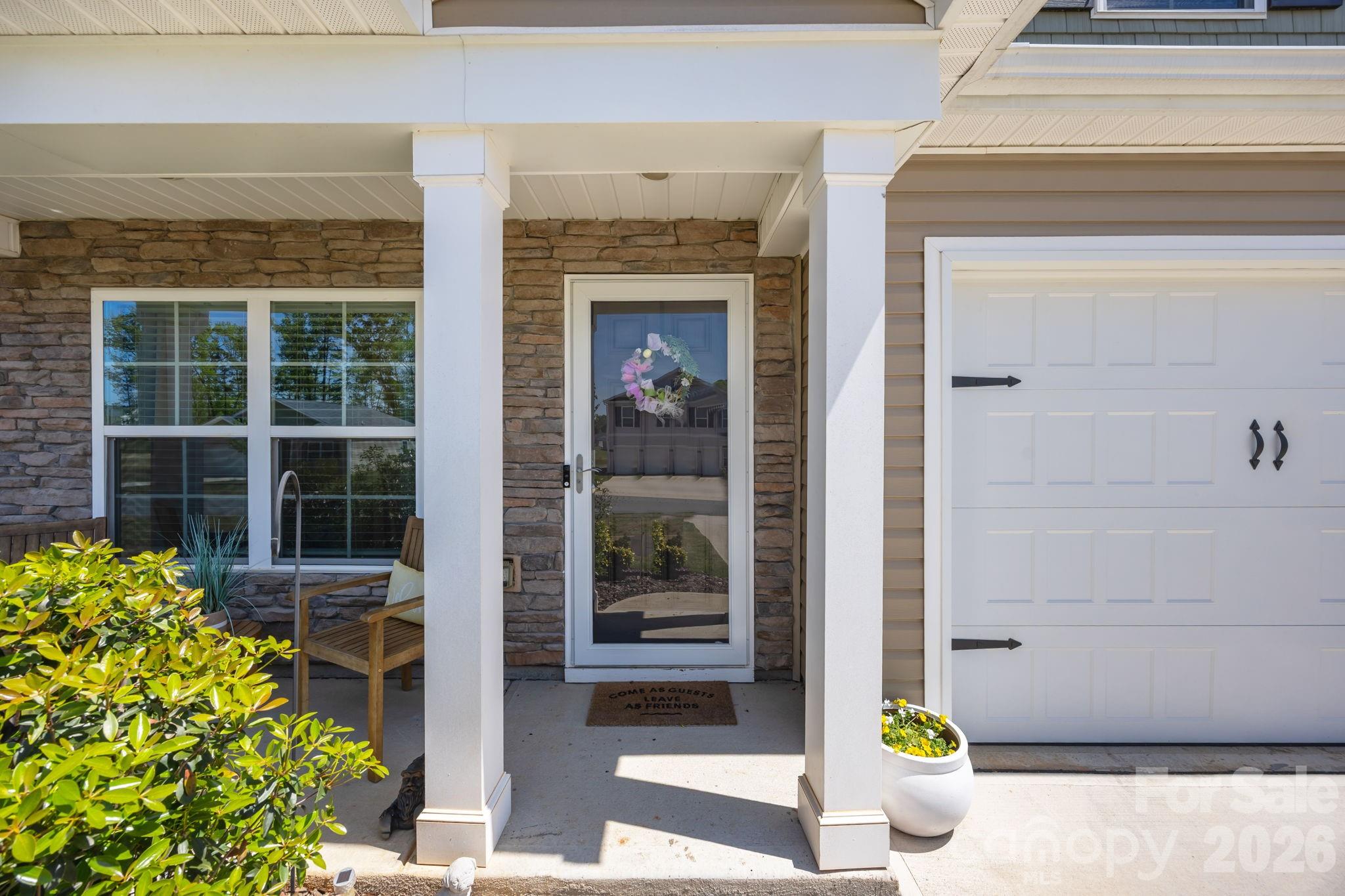 385 Olivia Court — Lexington