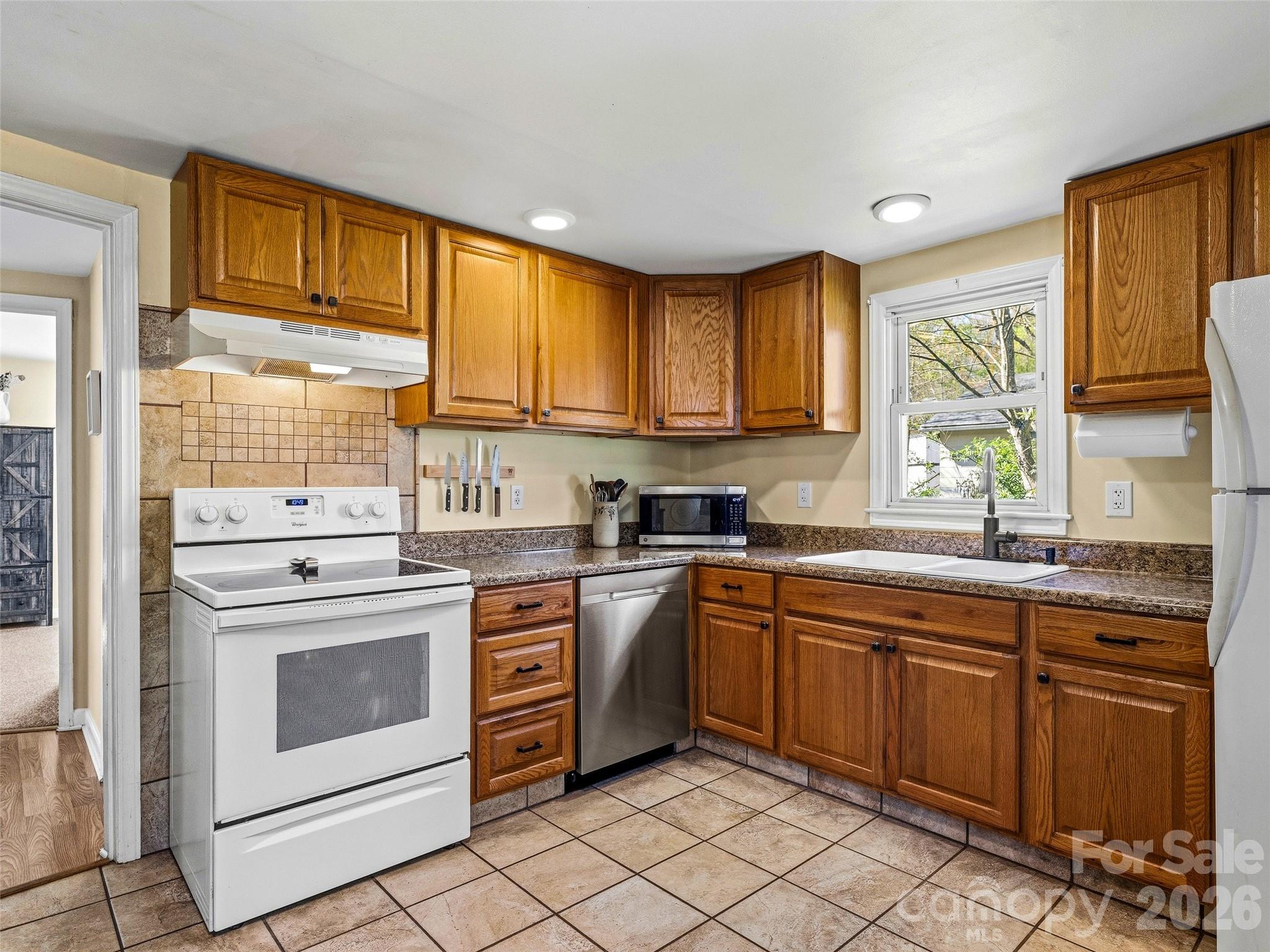 125 Lower Edgewood Road — Candler