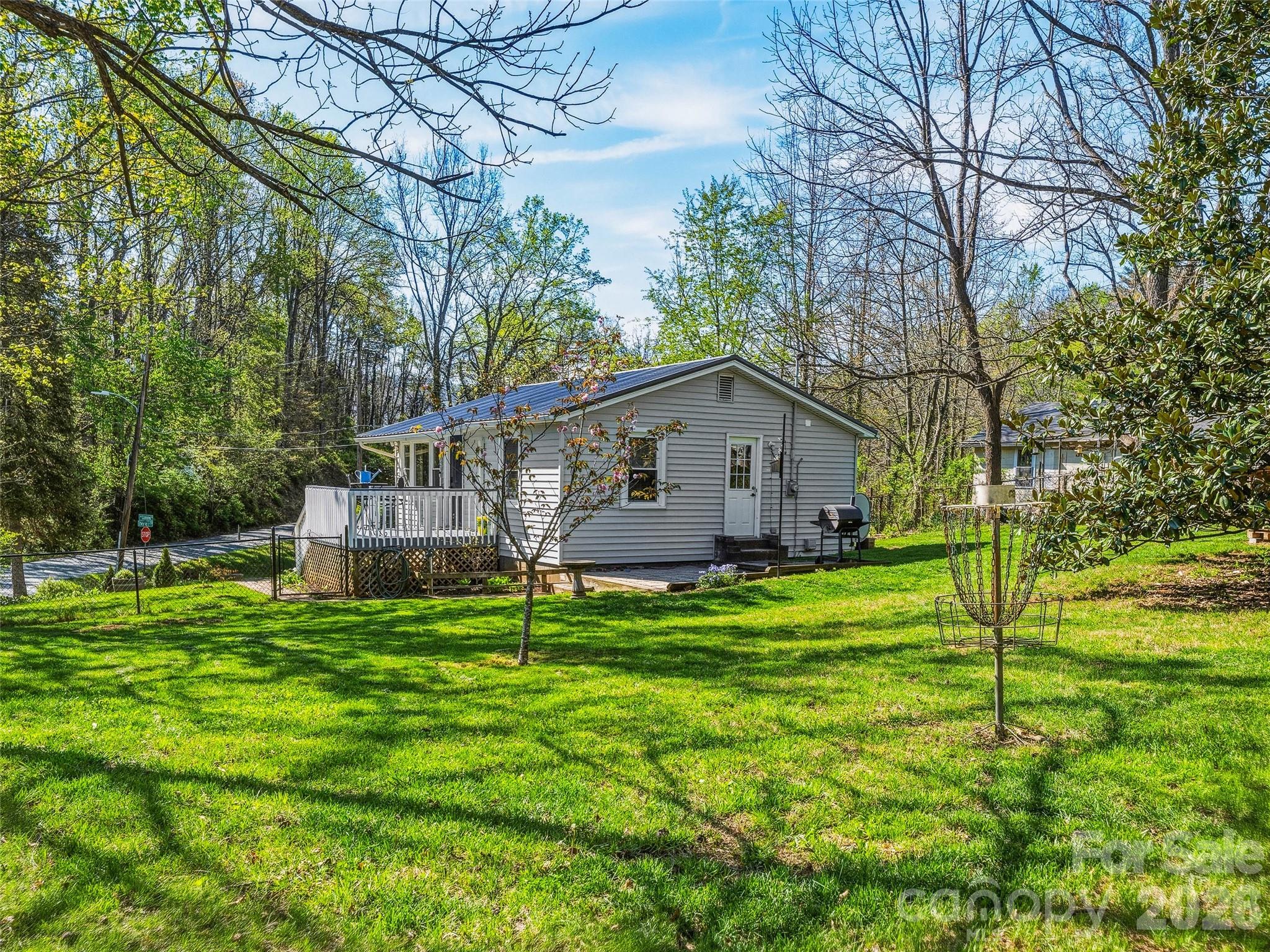 125 Lower Edgewood Road — Candler