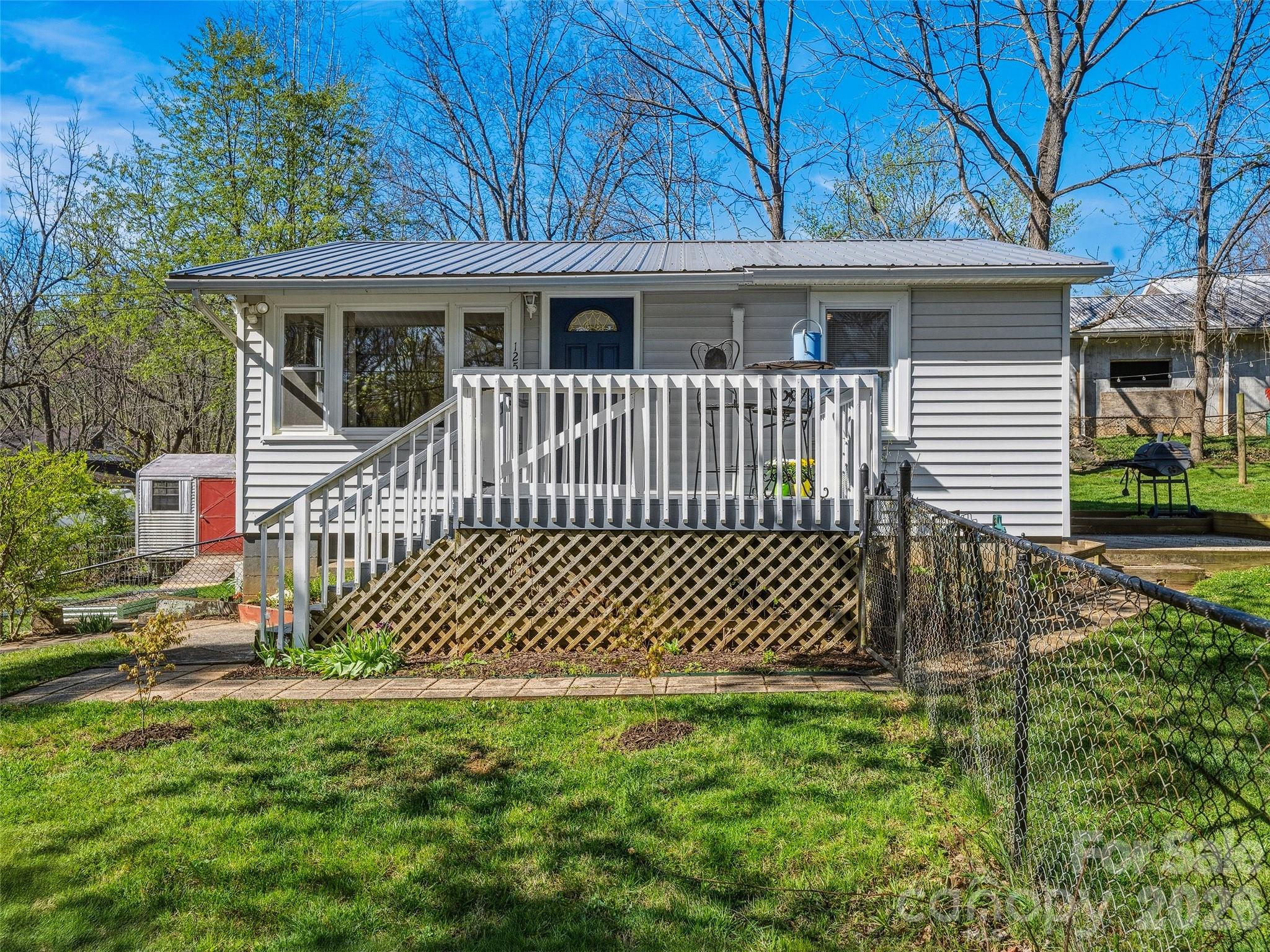 125 Lower Edgewood Road — Candler