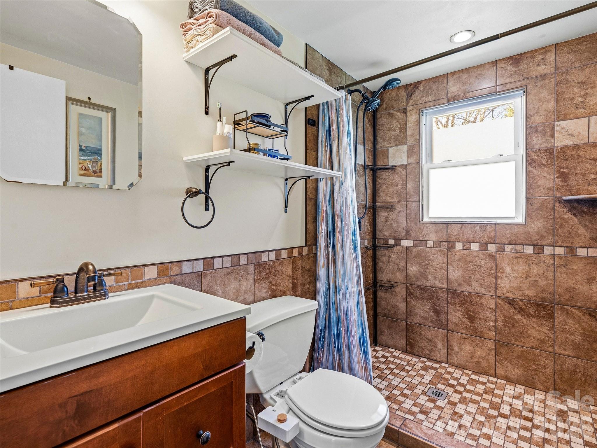 125 Lower Edgewood Road — Candler