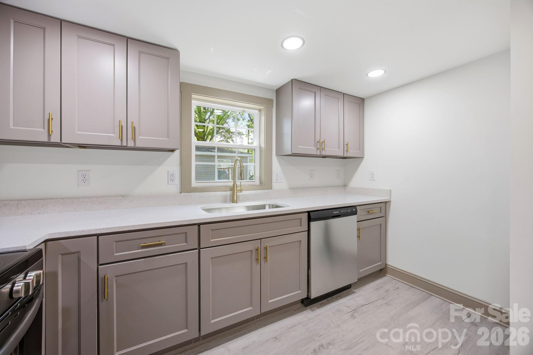 308 HIGHLAND Avenue SW — Concord