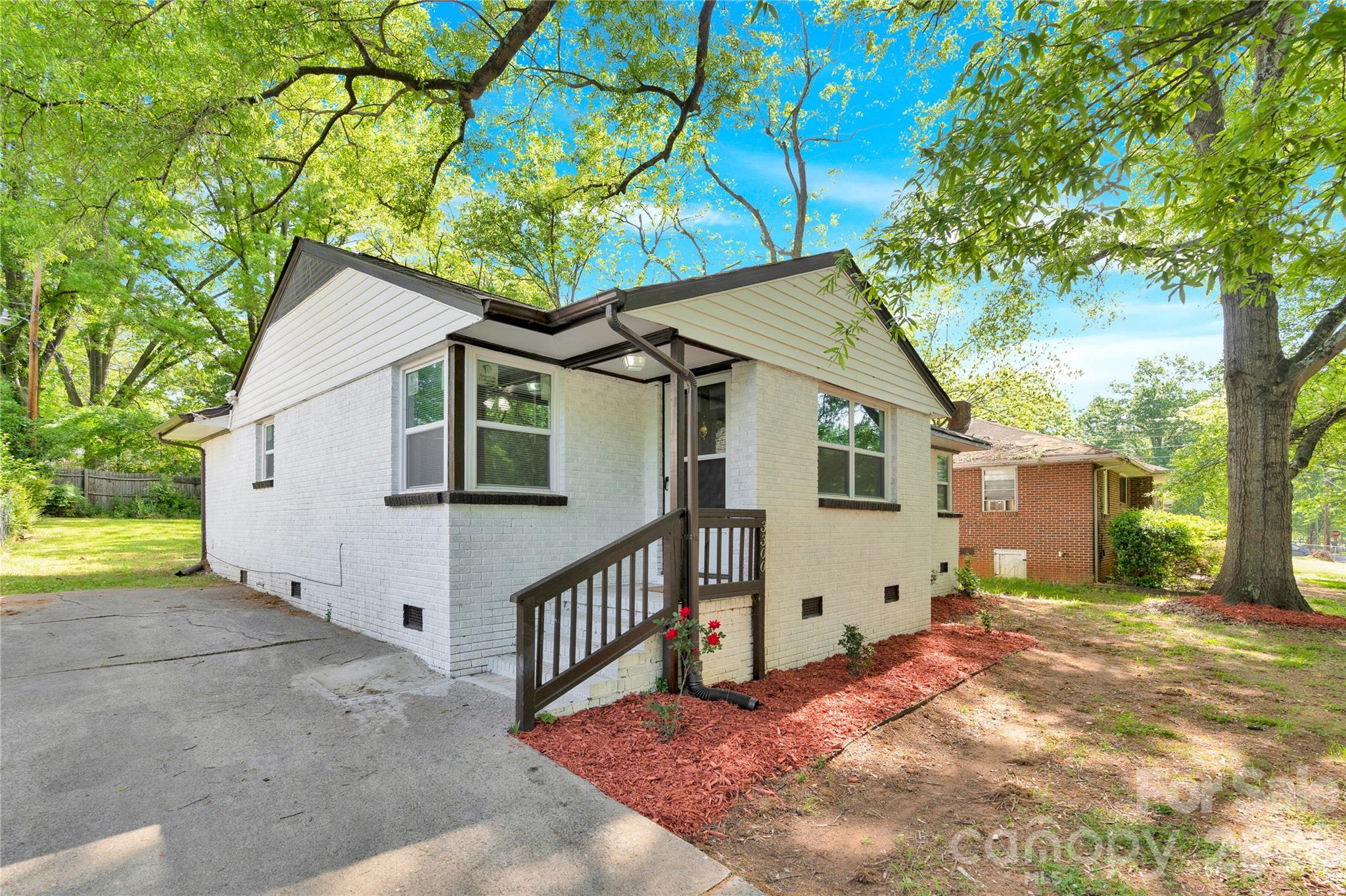 3300 Bonaire Drive — Charlotte