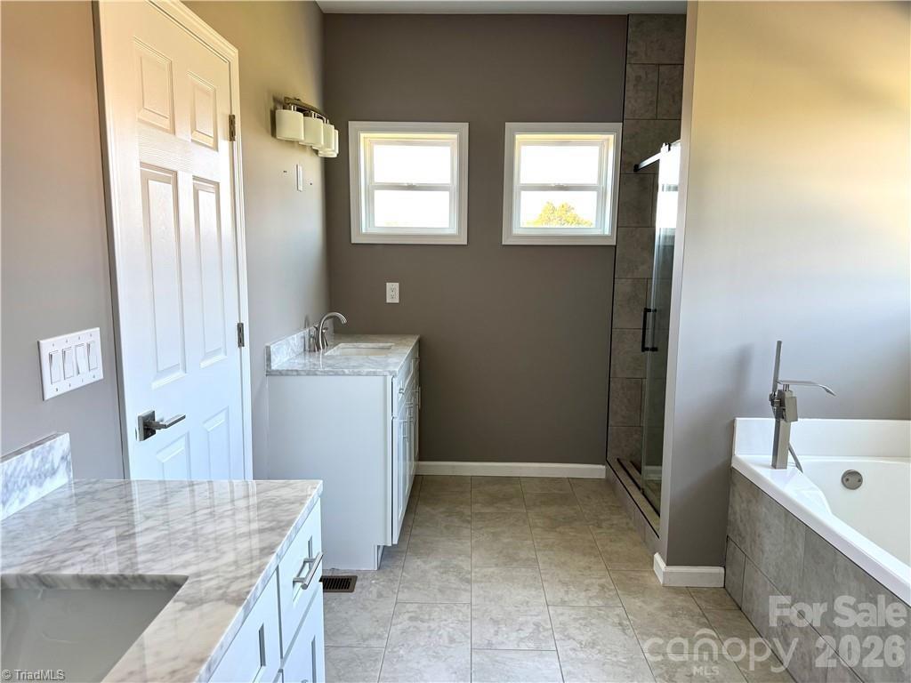 130 Oak Pointe Lane — Wilkesboro