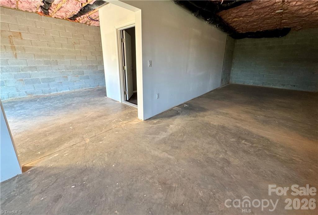 130 Oak Pointe Lane — Wilkesboro